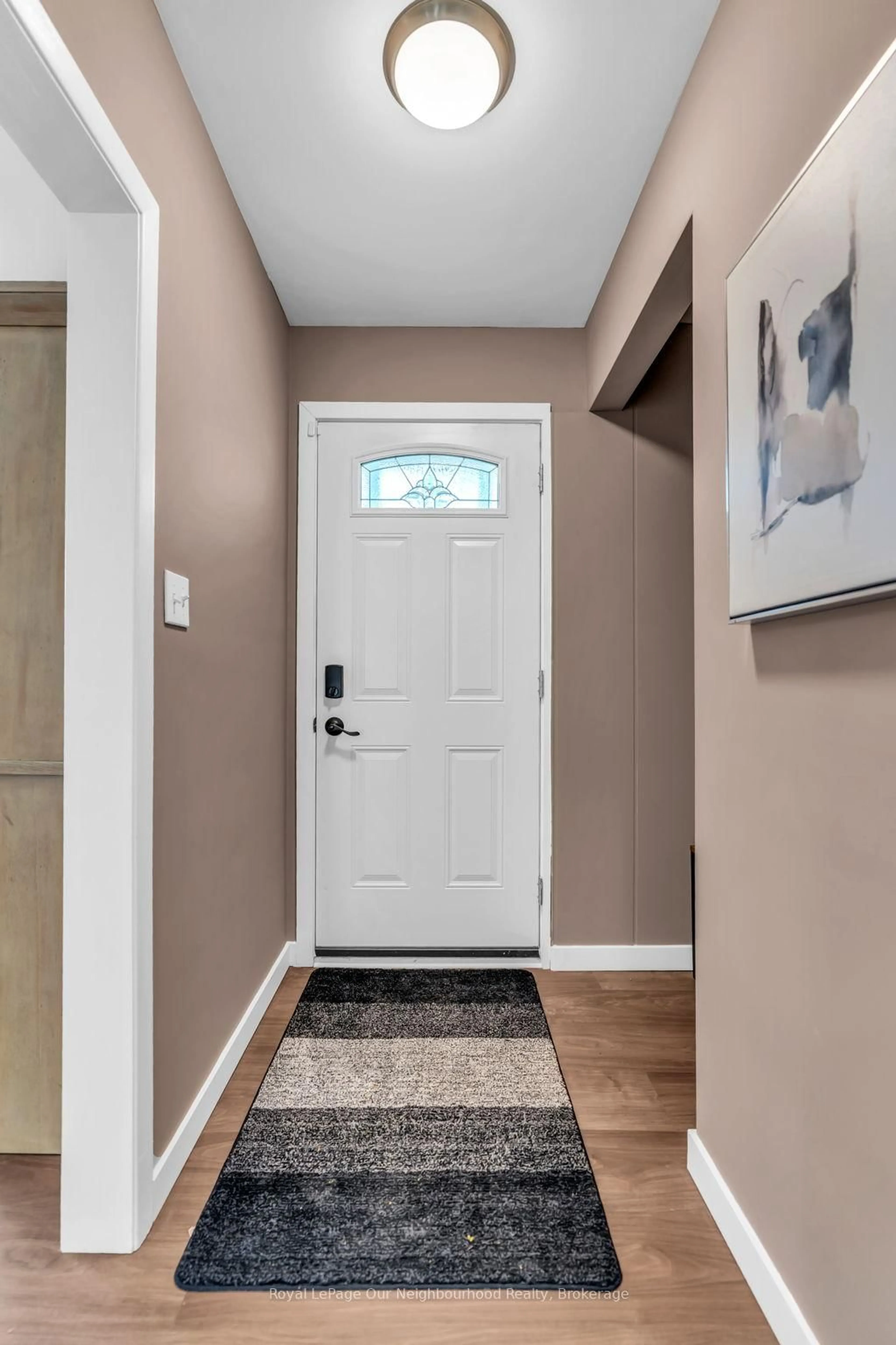 Indoor entryway for 171 Tweedsmuir Ave, London East Ontario N5W 1K9