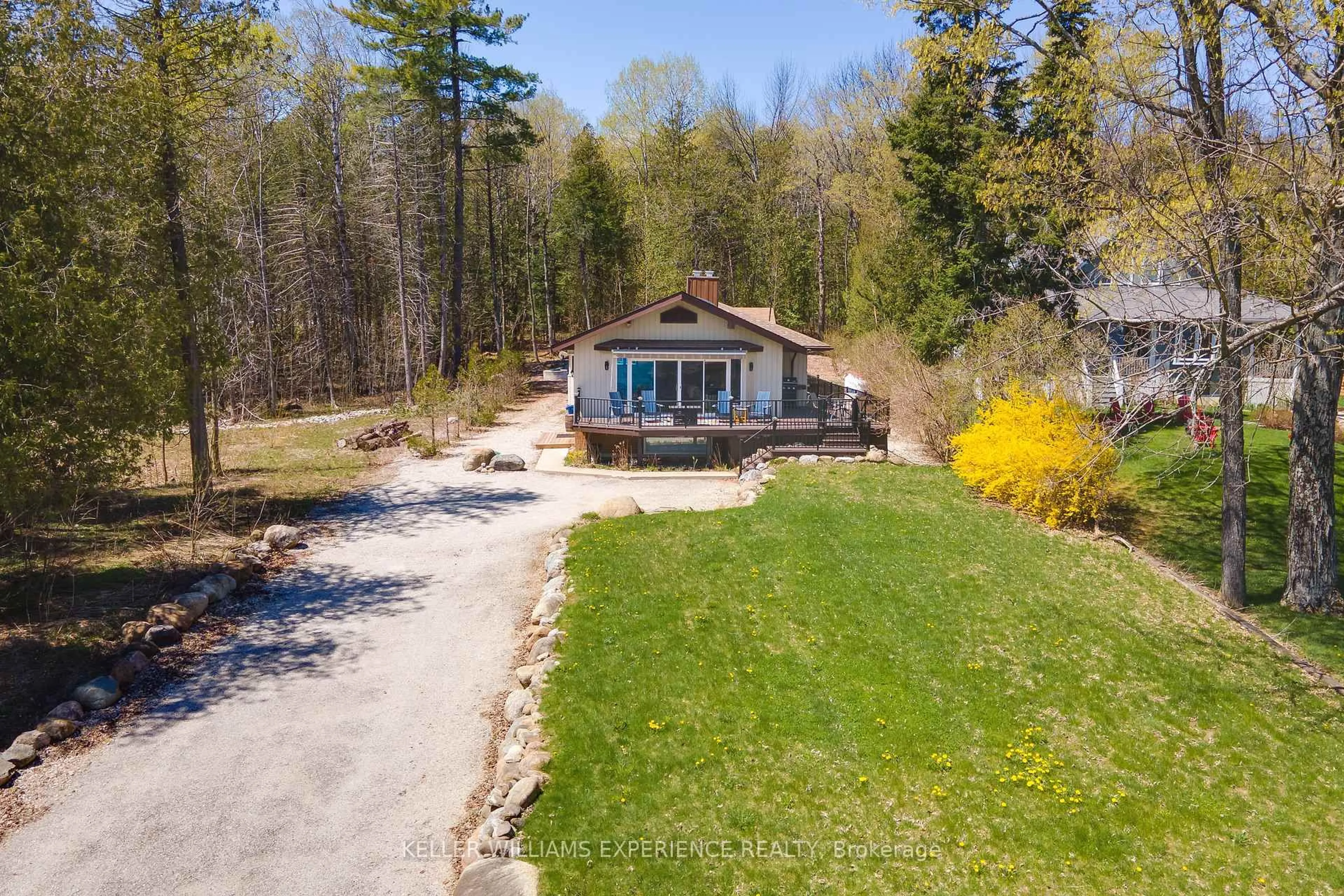 A pic from outside/outdoor area/front of a property/back of a property/a pic from drone, water/lake/river/ocean view for 328 Cedar Ave, Meaford Ontario N4L 1W5