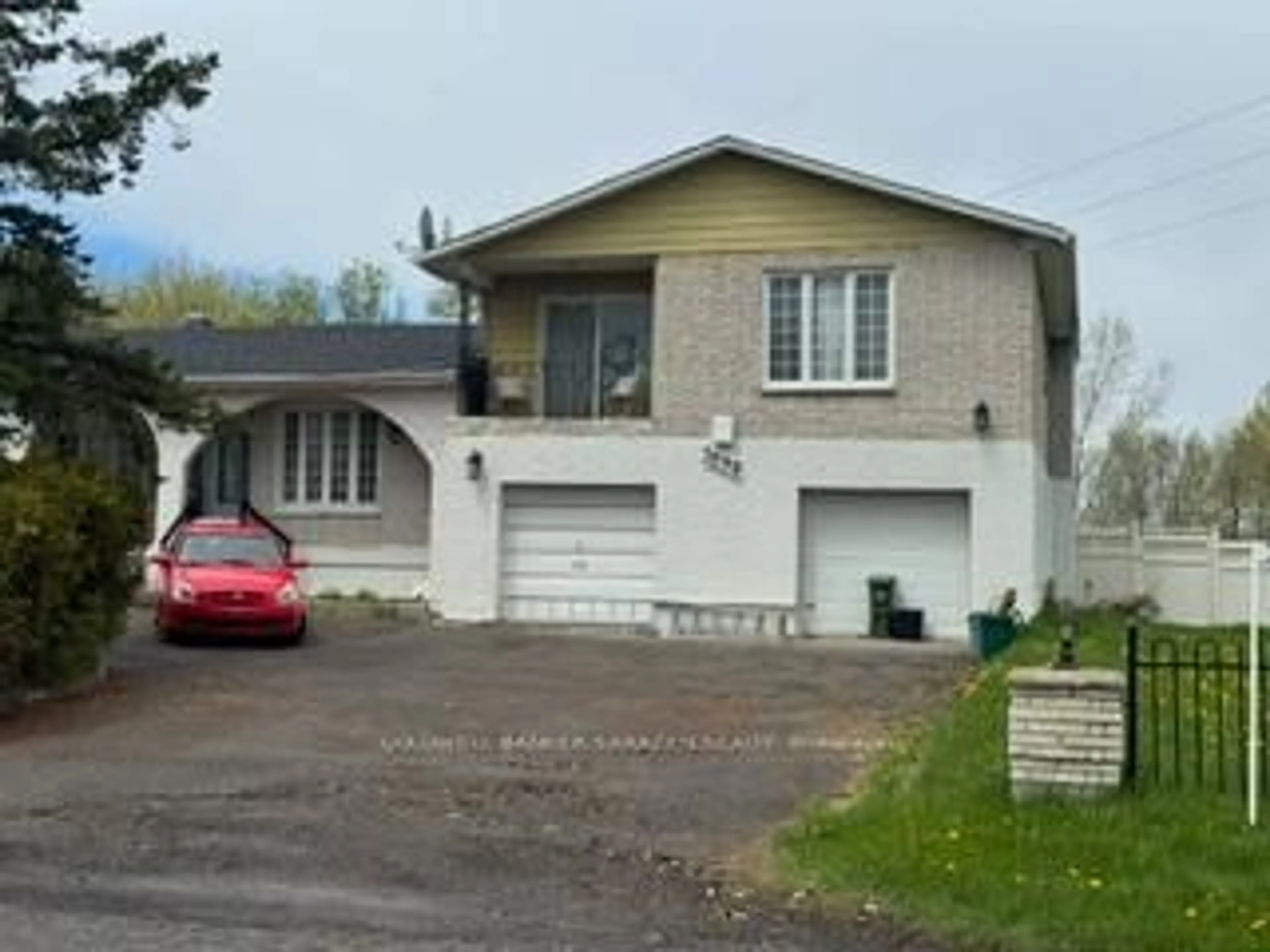 A pic from outside/outdoor area/front of a property/back of a property/a pic from drone, street for 7099 Marco St, Ottawa Ontario K4P 1C2