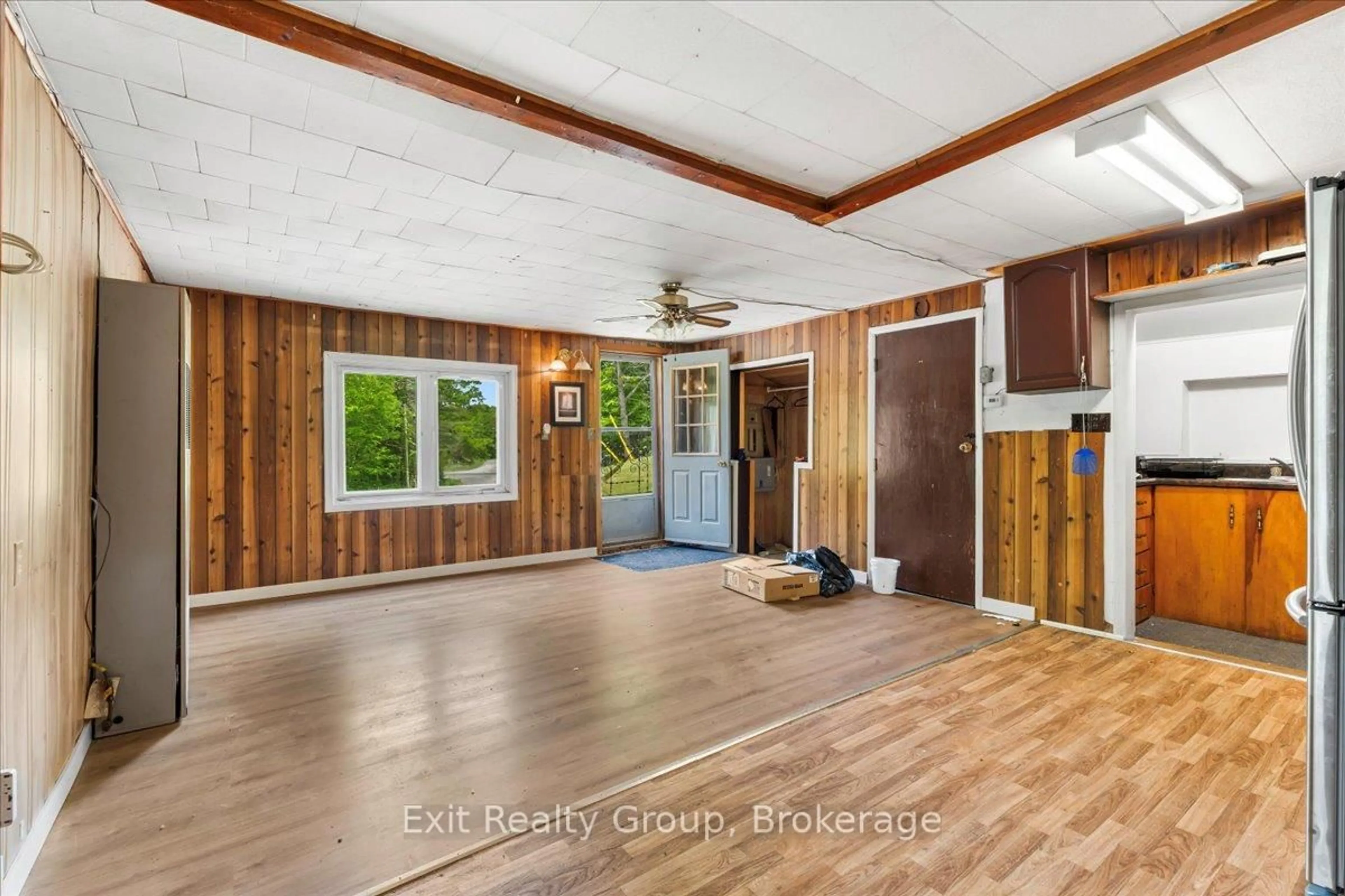 Indoor entryway for 330 Black River Rd, Tweed Ontario K0K 3J0