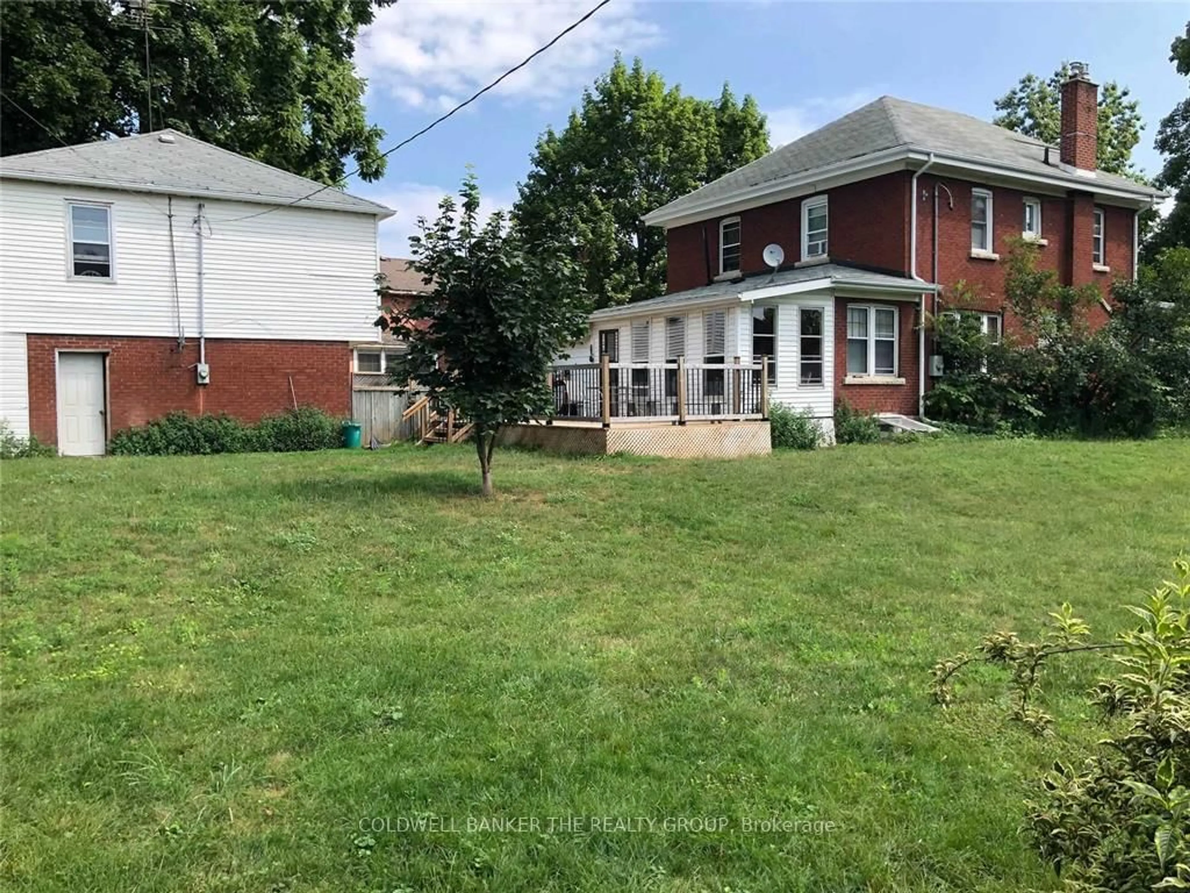 A pic from outside/outdoor area/front of a property/back of a property/a pic from drone, street for 6133 Drummond Dr, Niagara Falls Ontario L2G 4M3