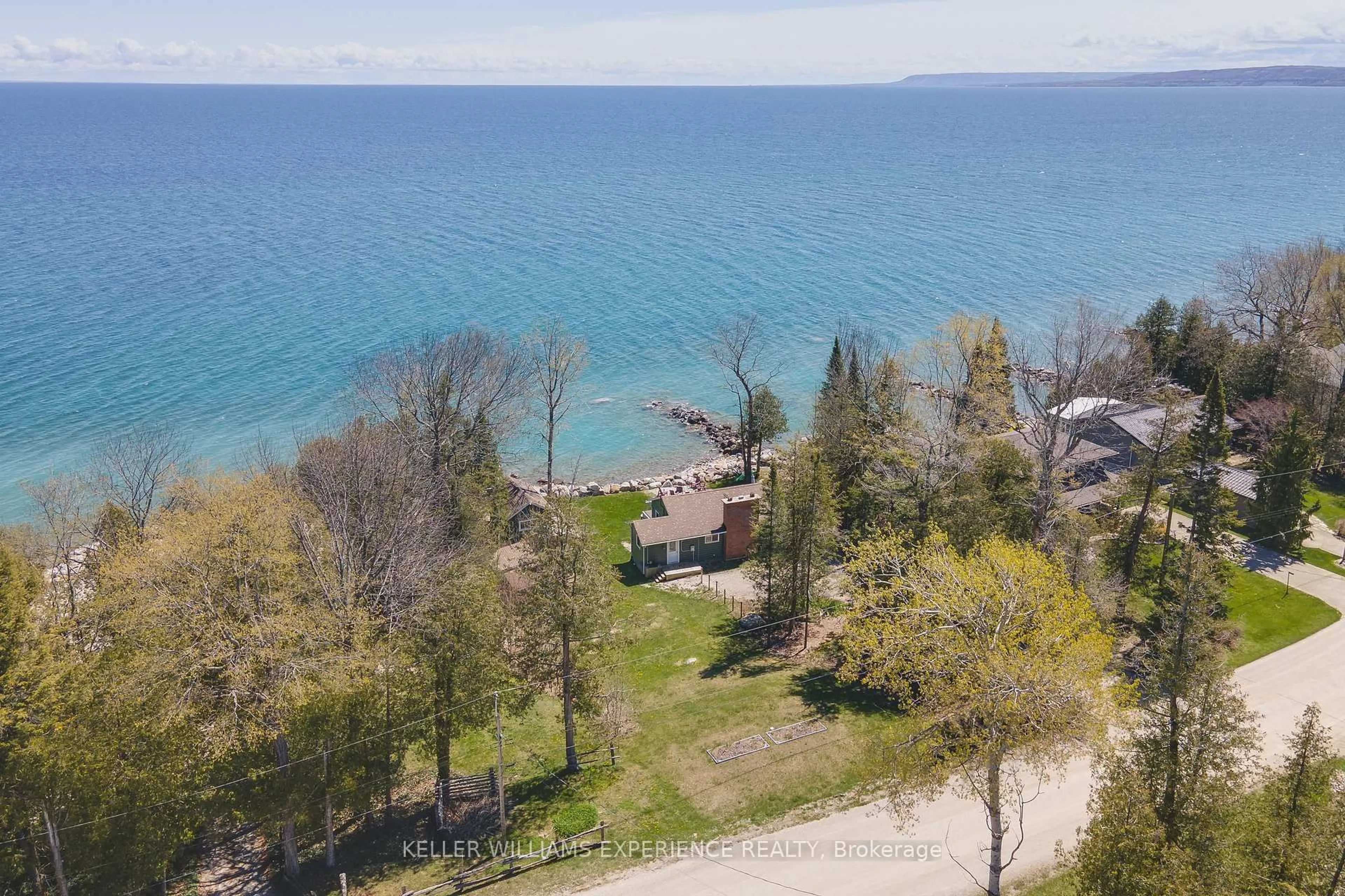 A pic from outside/outdoor area/front of a property/back of a property/a pic from drone, water/lake/river/ocean view for 349 Cedar Ave, Meaford Ontario N4L 1W5