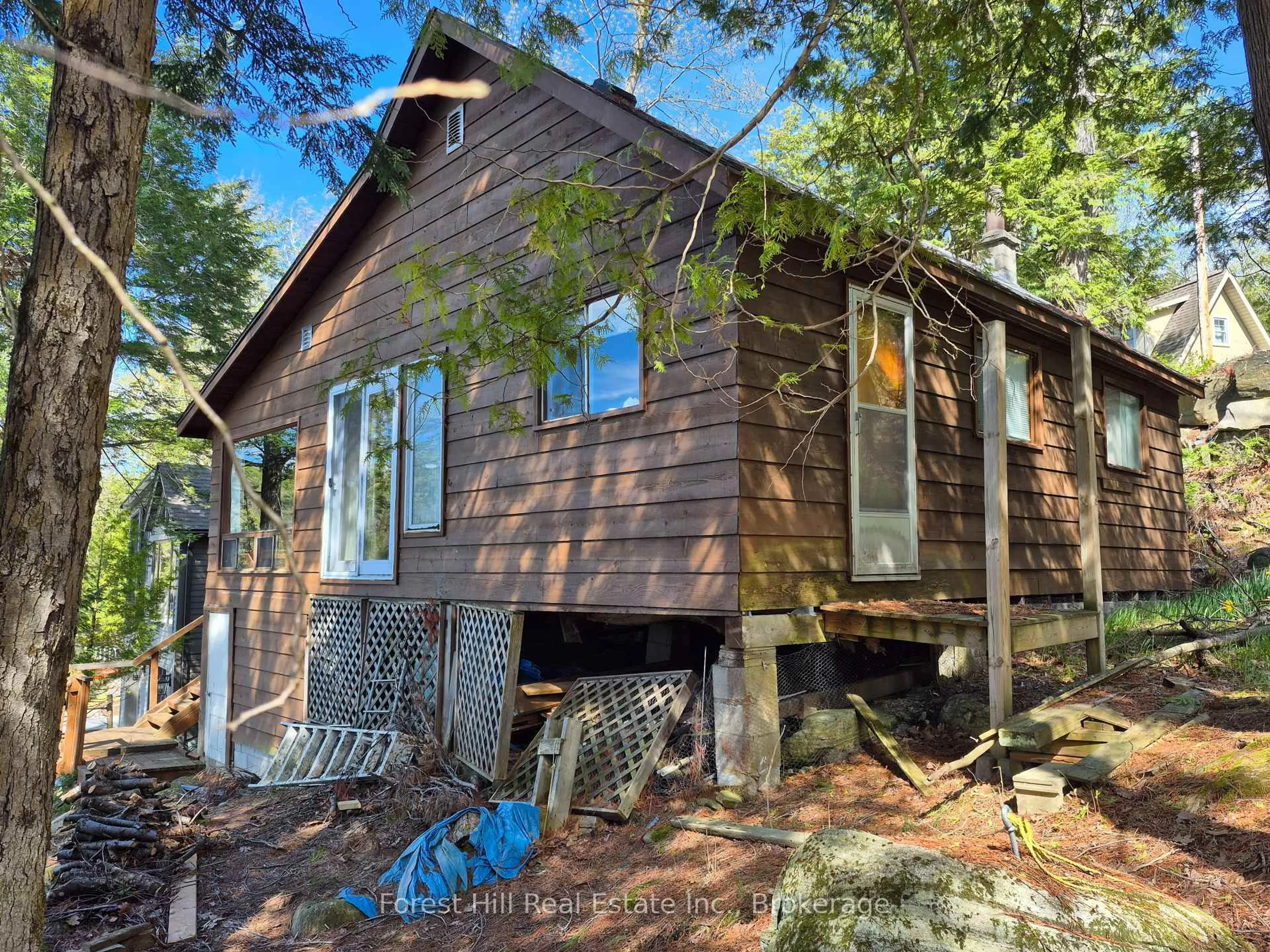 Home with vinyl exterior material, unknown for 1024 Ennis Bay Rd, Bracebridge Ontario P1P 1R1