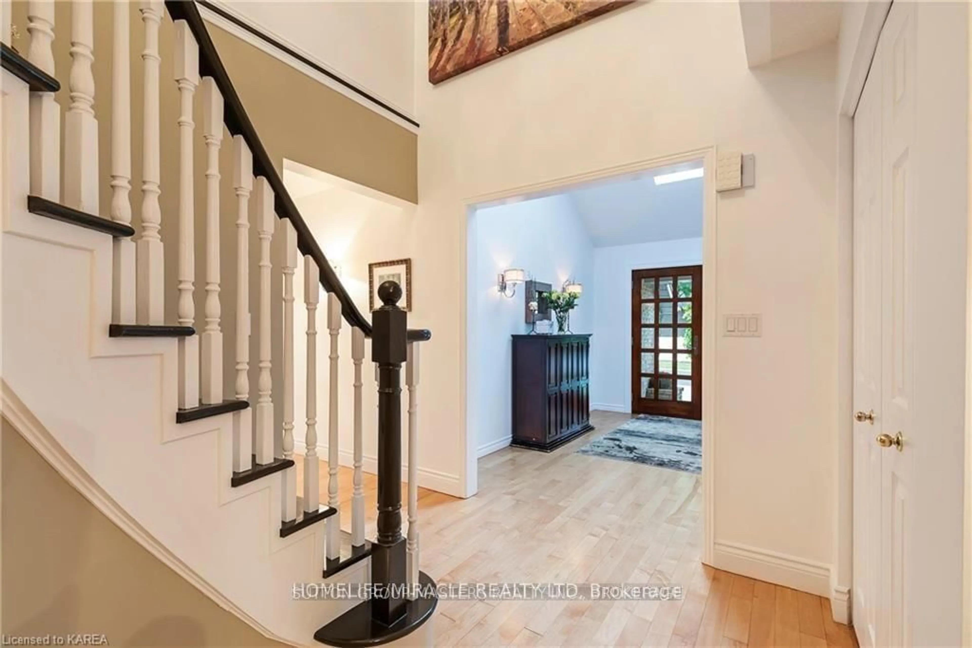 Indoor entryway for 1079 Mona Dr, Kingston Ontario K7P 2S3