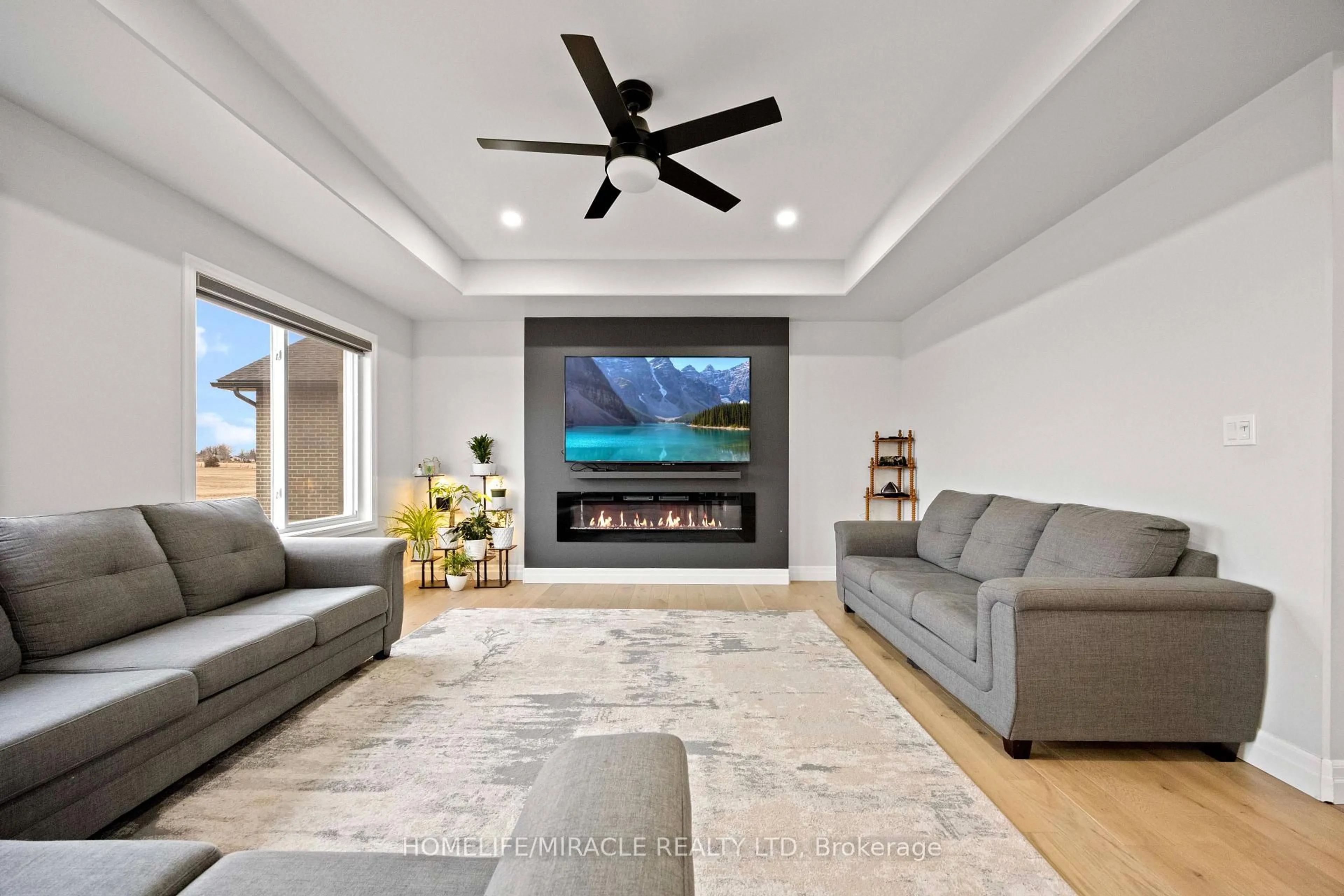 Home theater for 61 Raycroft Dr, Belleville Ontario K8N 0R5