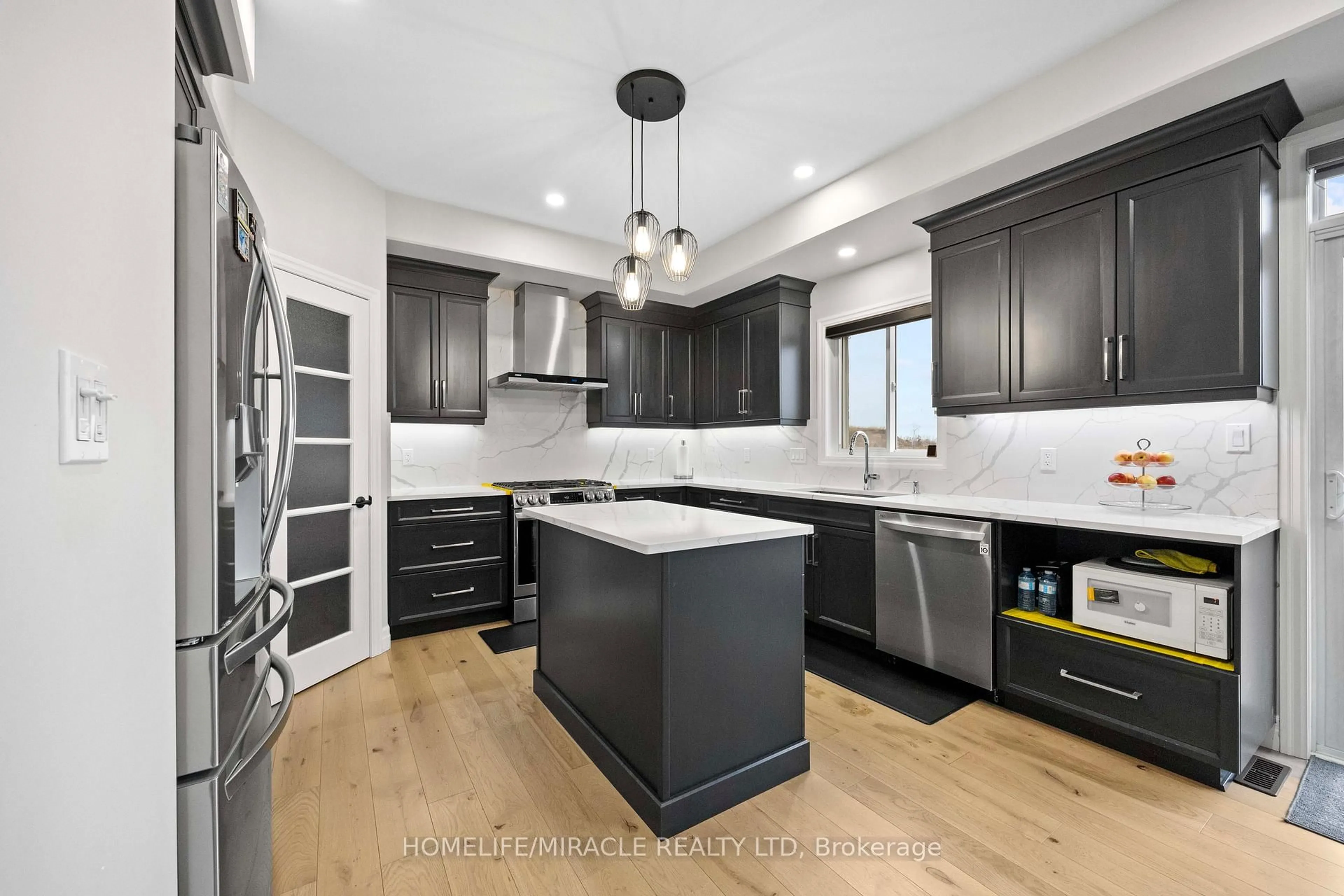 Contemporary kitchen, ceramic/tile floor for 61 Raycroft Dr, Belleville Ontario K8N 0R5