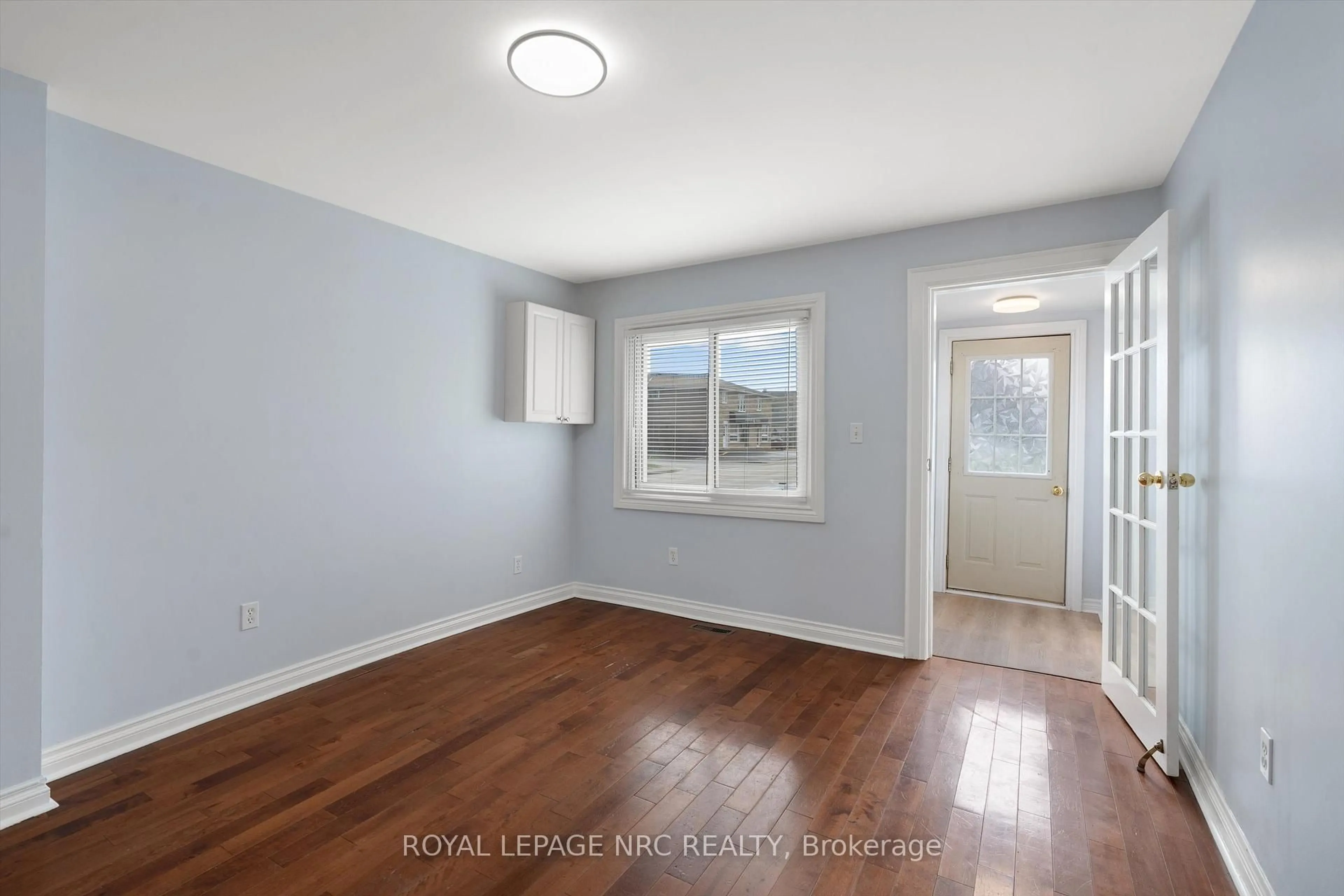 A pic of a room for 31 Prospect Ave, St. Catharines Ontario L2M 5K2