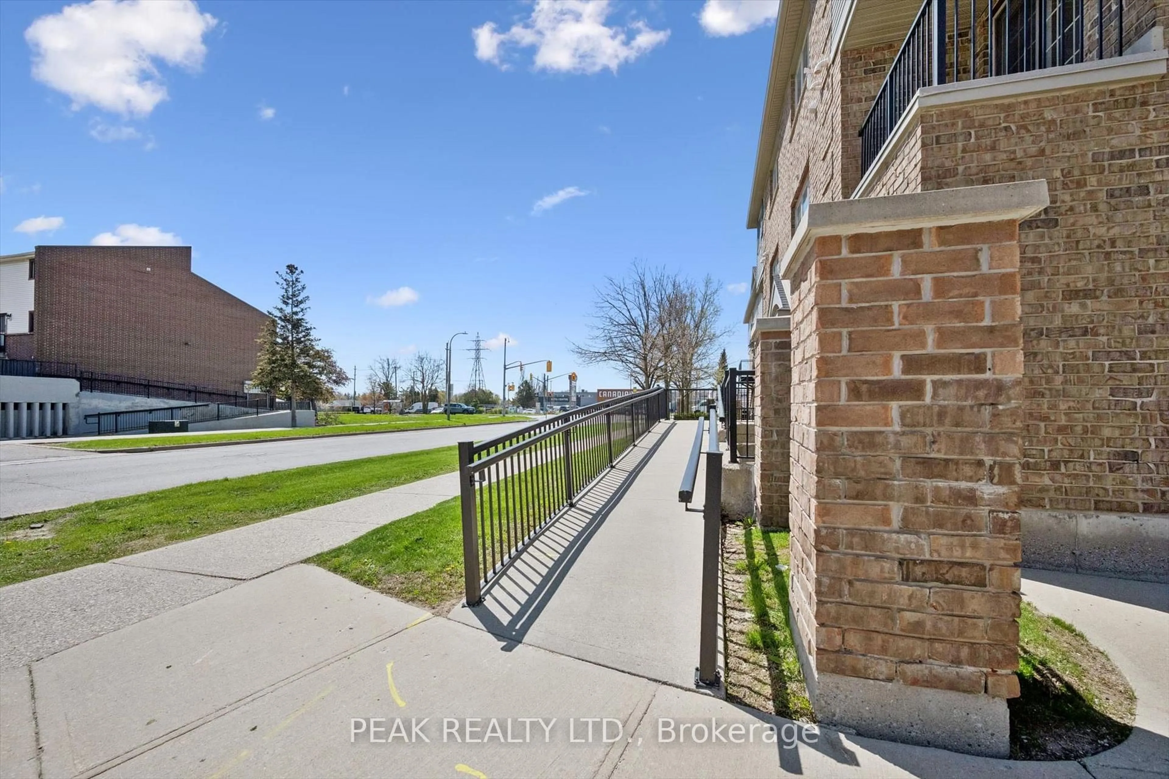Patio, street for 12 Holborn Dr #2, Kitchener Ontario N2A 0A4