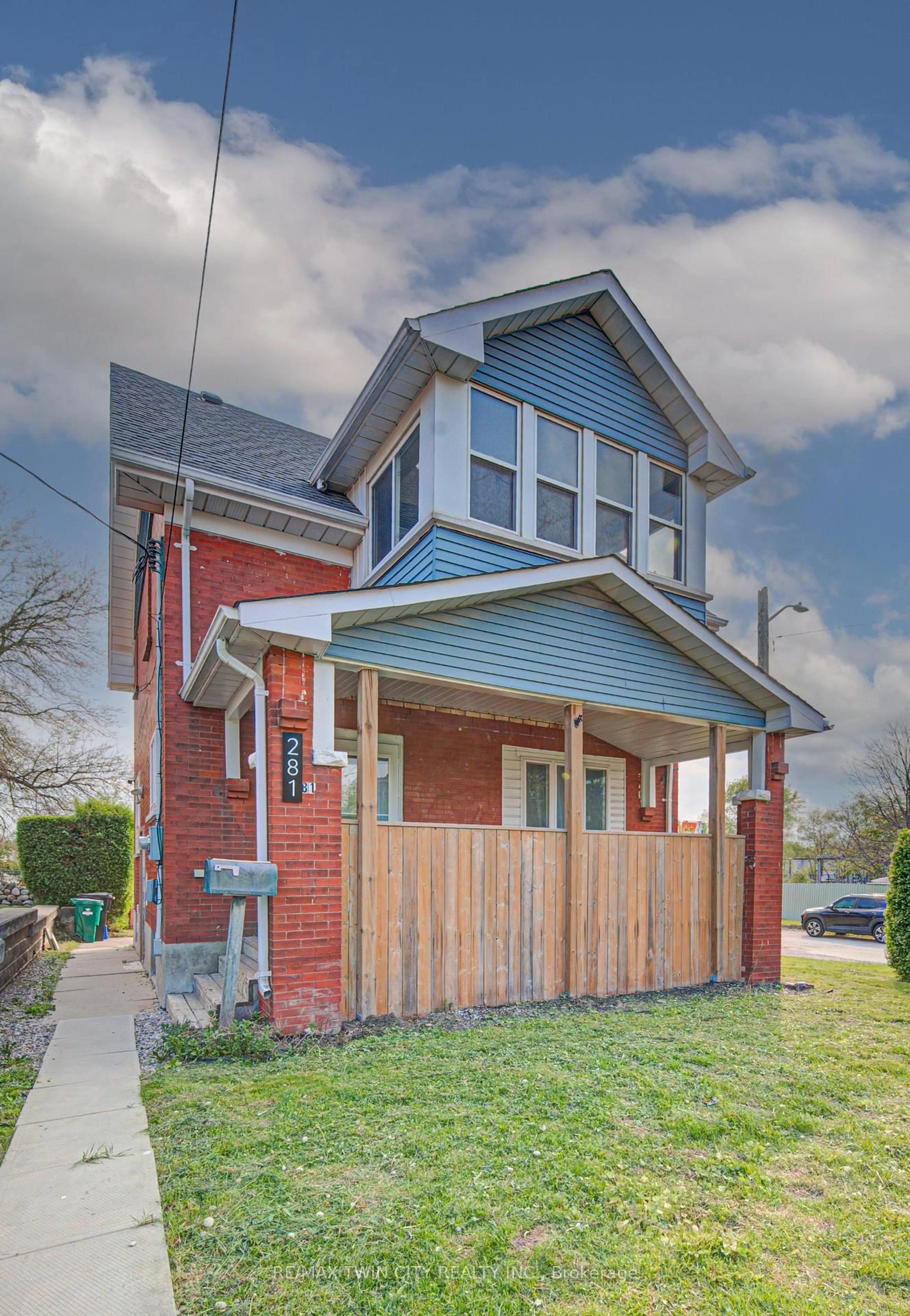 Home with brick exterior material, street for 281 Courtland Ave, Kitchener Ontario N2G 2V8