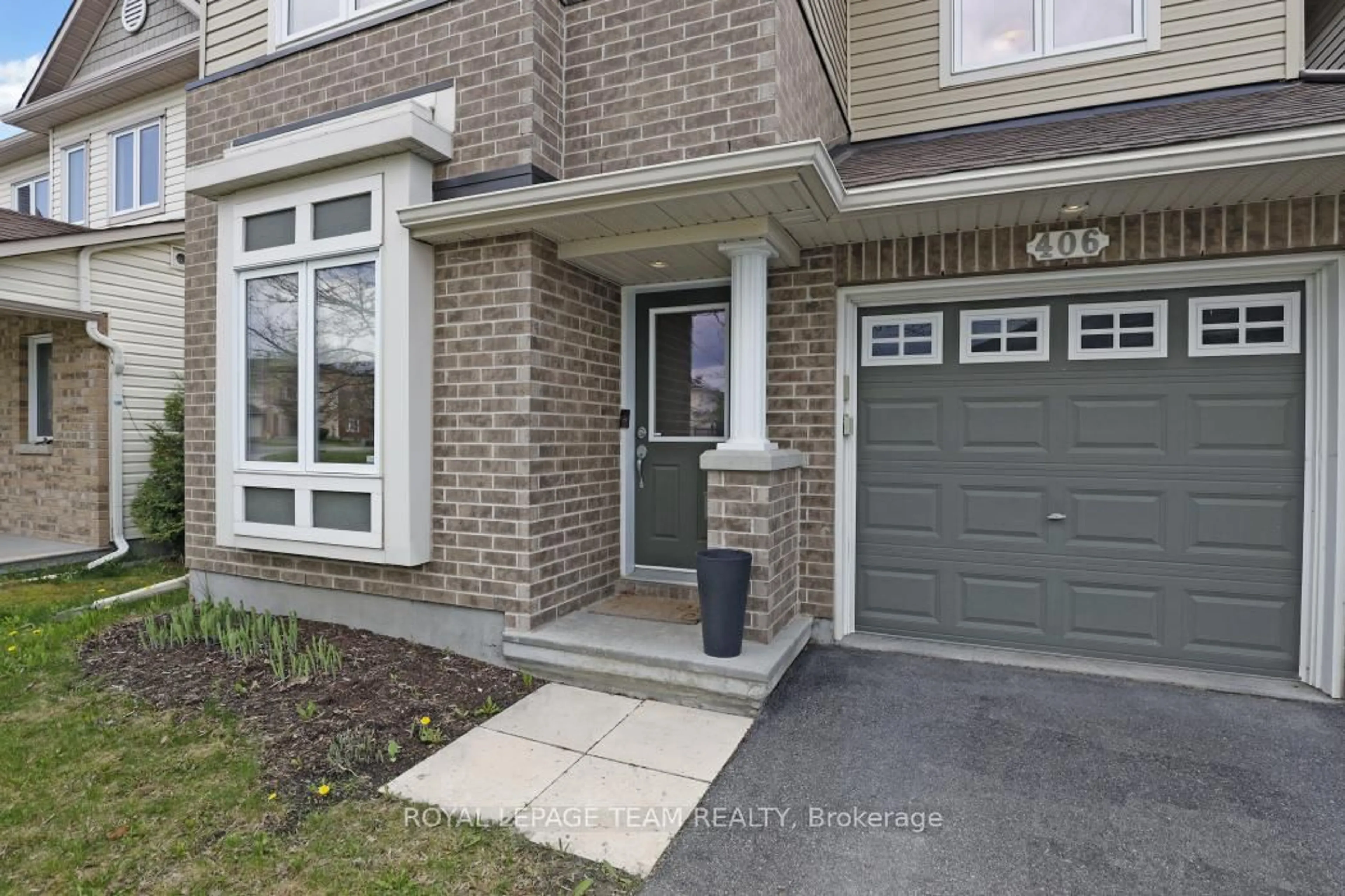 Unknown for 406 Pillett St, Ottawa Ontario K2J 5S3