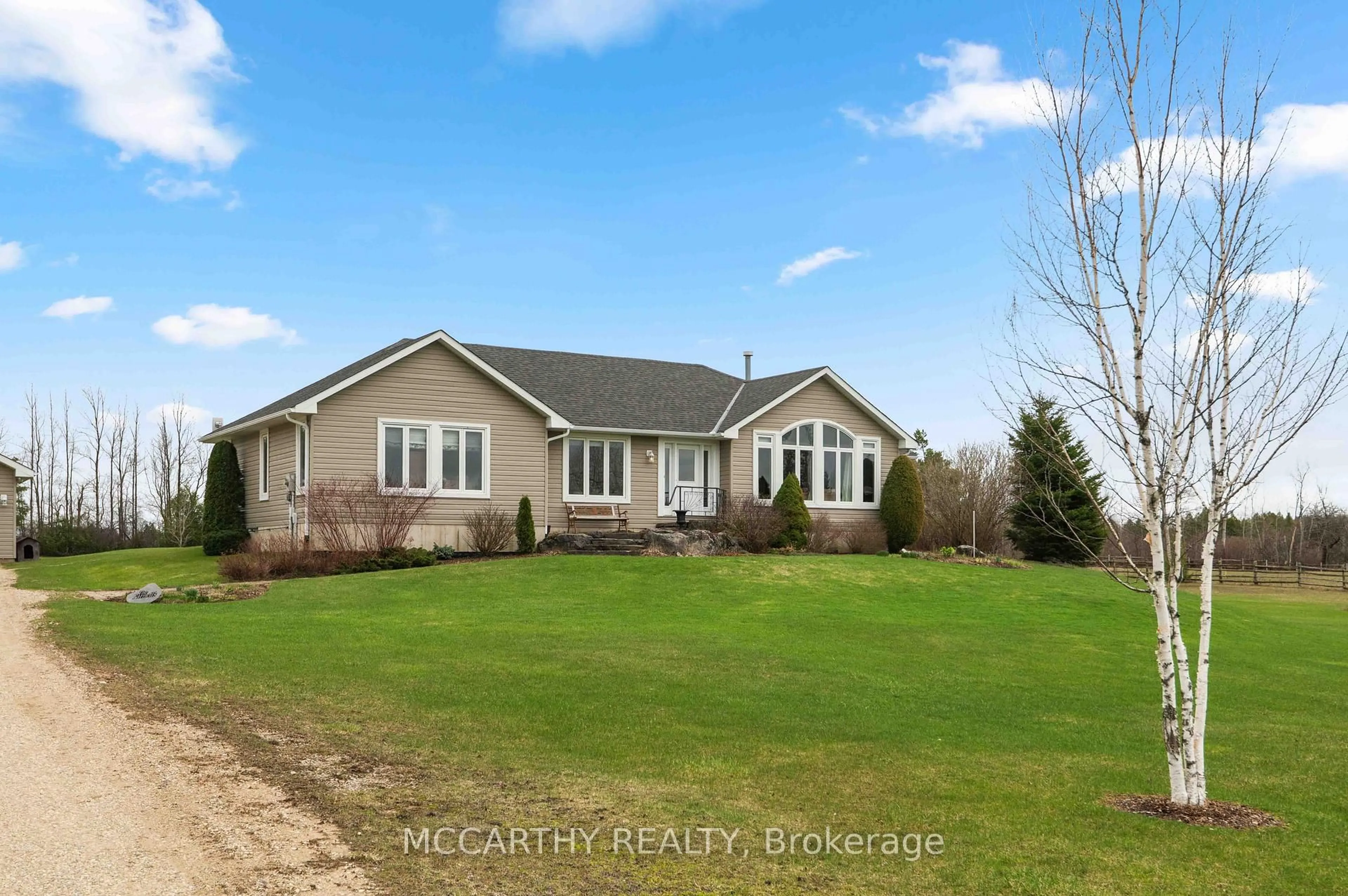 A pic from outside/outdoor area/front of a property/back of a property/a pic from drone, unknown for 260376 Southgate Rd 26 Rd, Southgate Ontario N0C 1L0