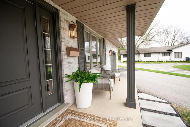 3 Belfast Circ, Tillsonburg 4