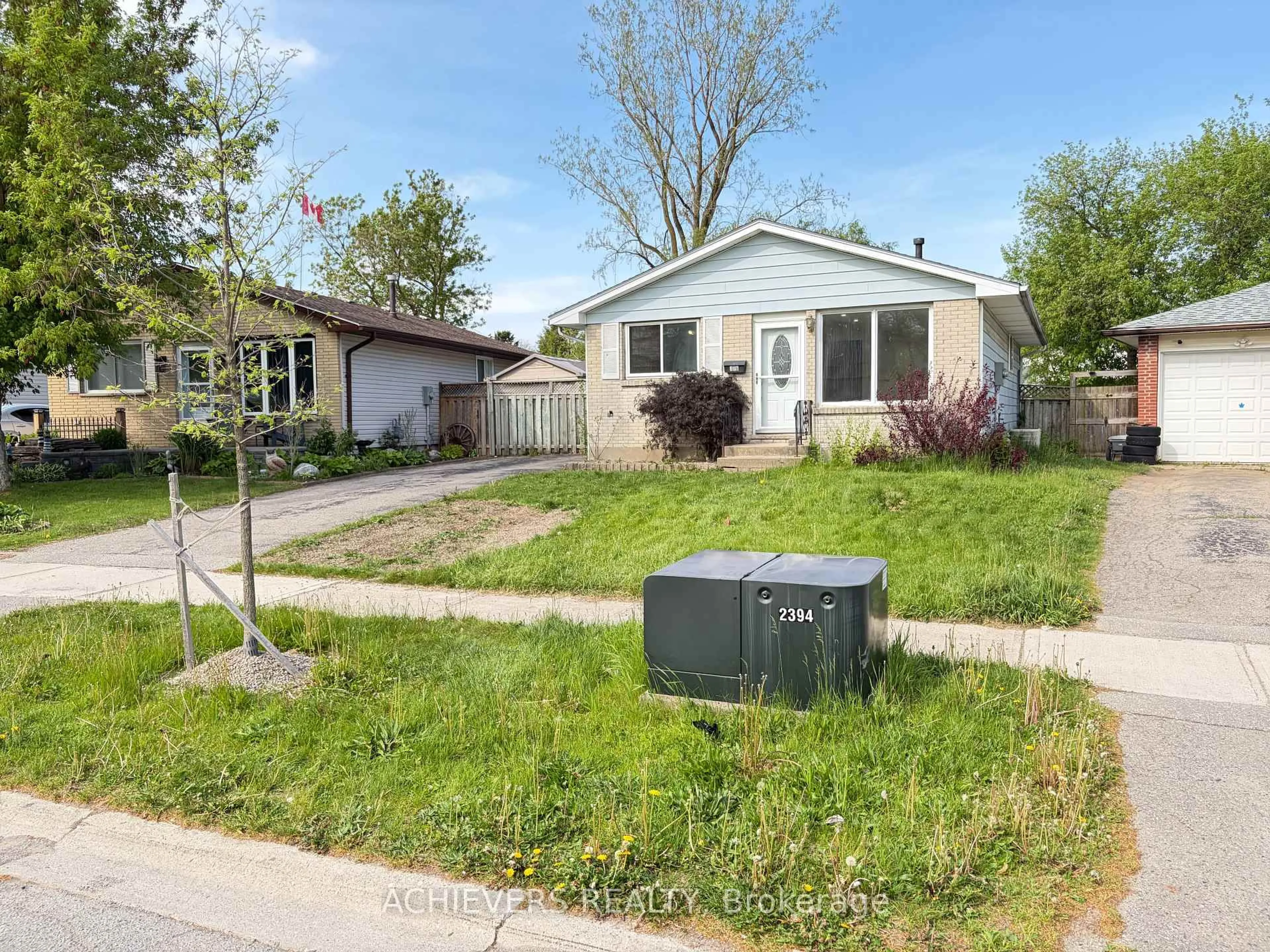 Home with vinyl exterior material, street for 176 Culver Cres, London East Ontario N5V 3G7