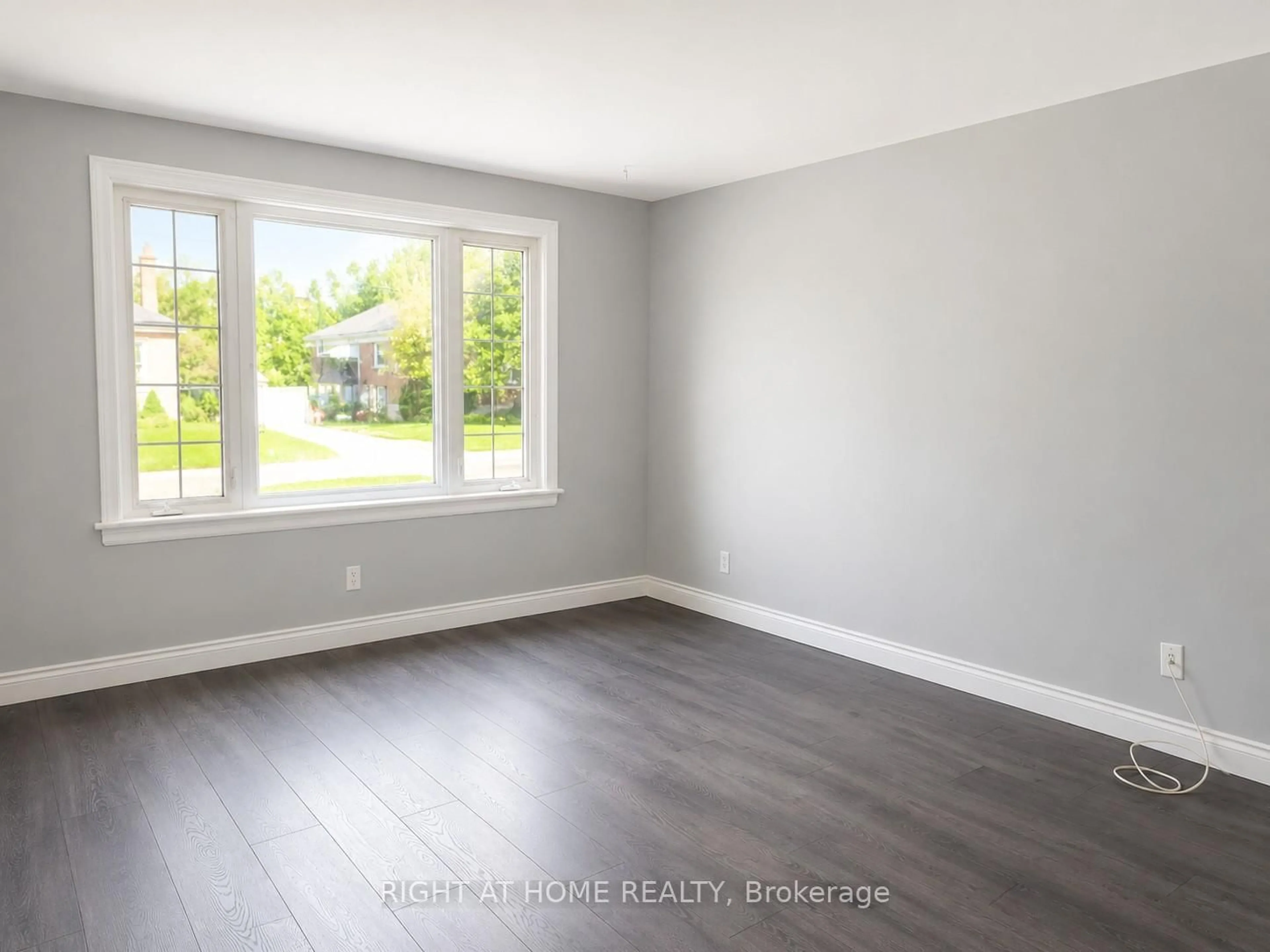A pic of a room for 53 Shadyside Ave, Hamilton Ontario L8V 3E2