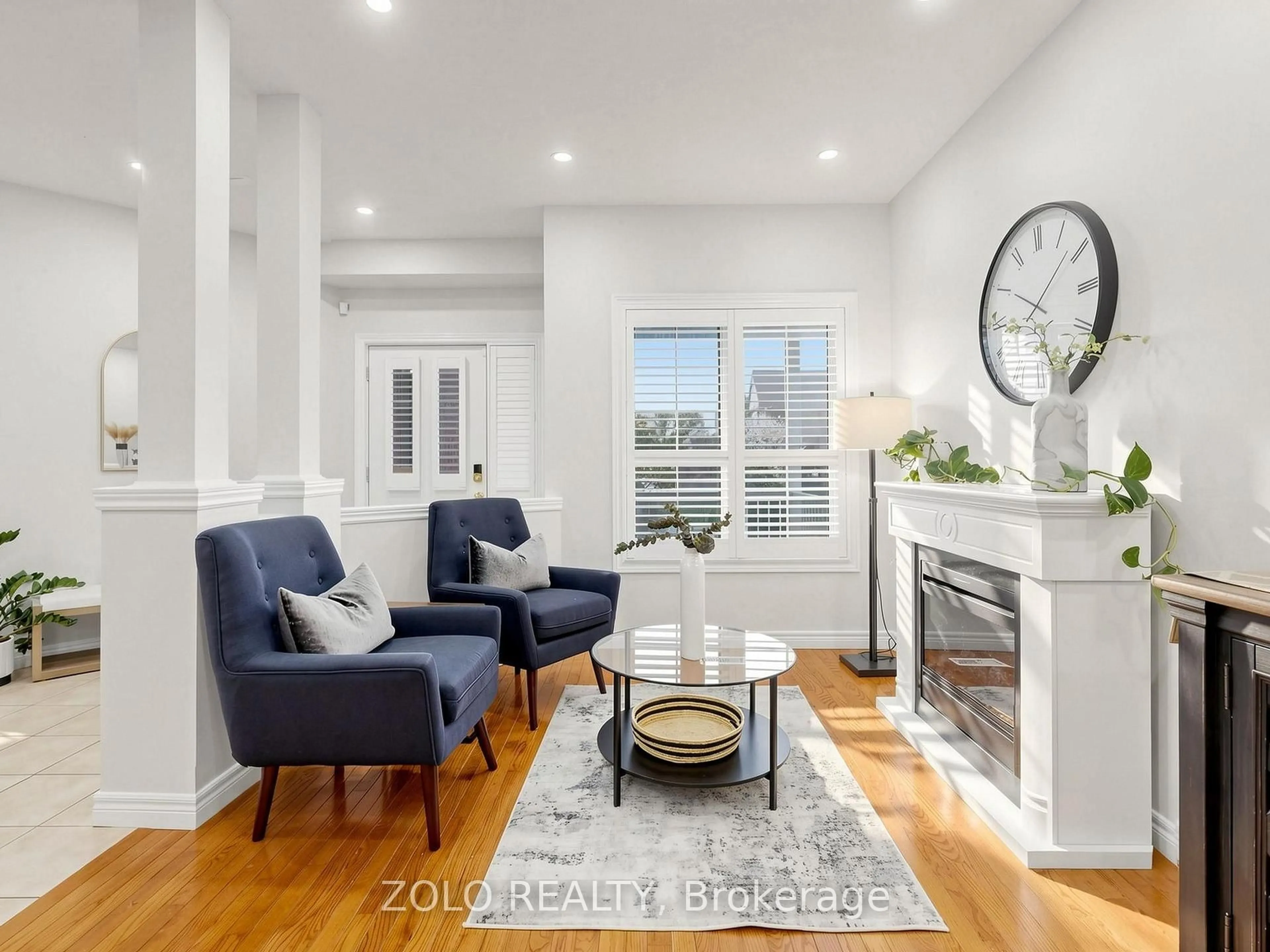 Living room with furniture, unknown for 70 Doon Mills Dr, Kitchener Ontario N2P 2S3