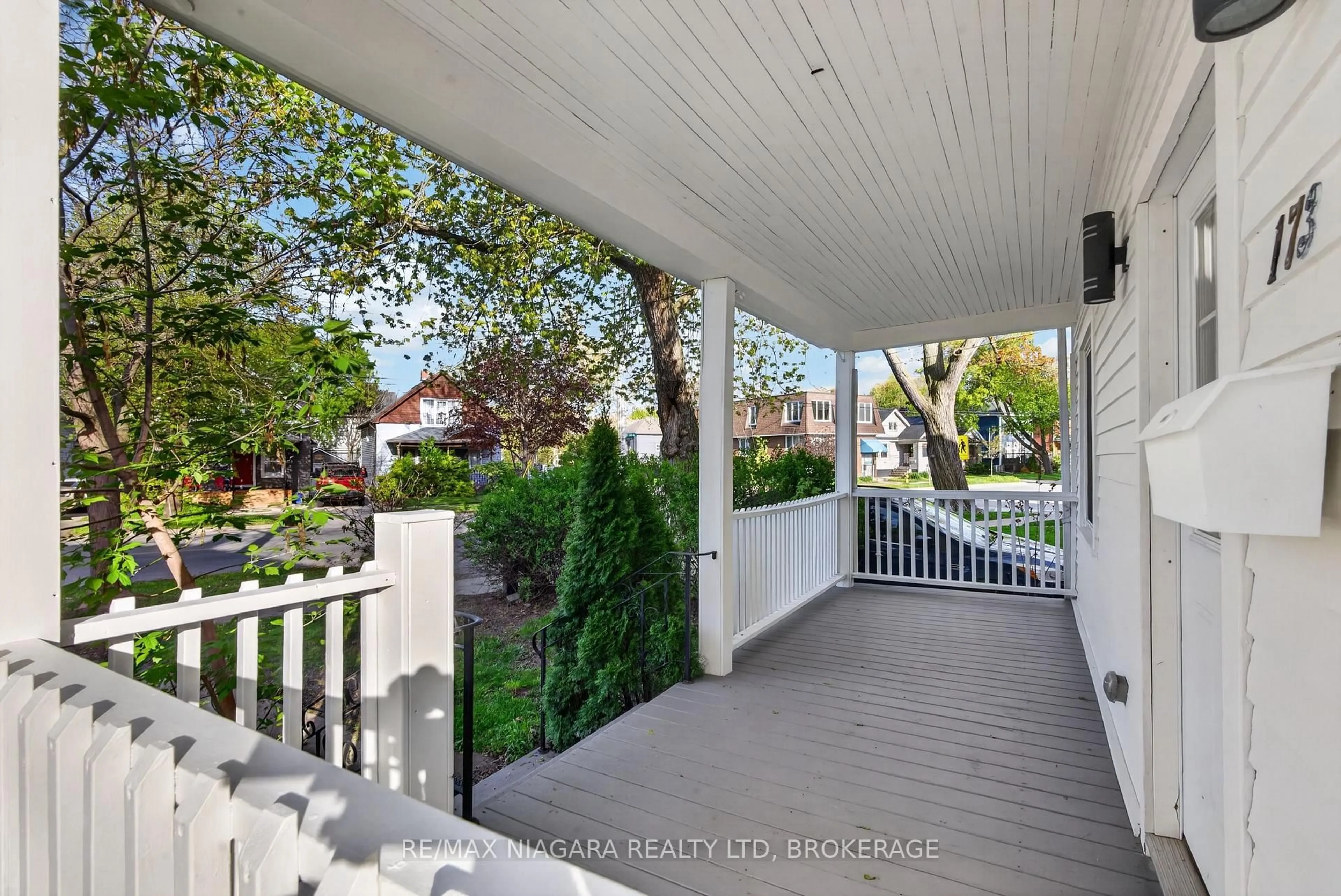 Patio, street for 173 Lake St, St. Catharines Ontario L2R 5Y8