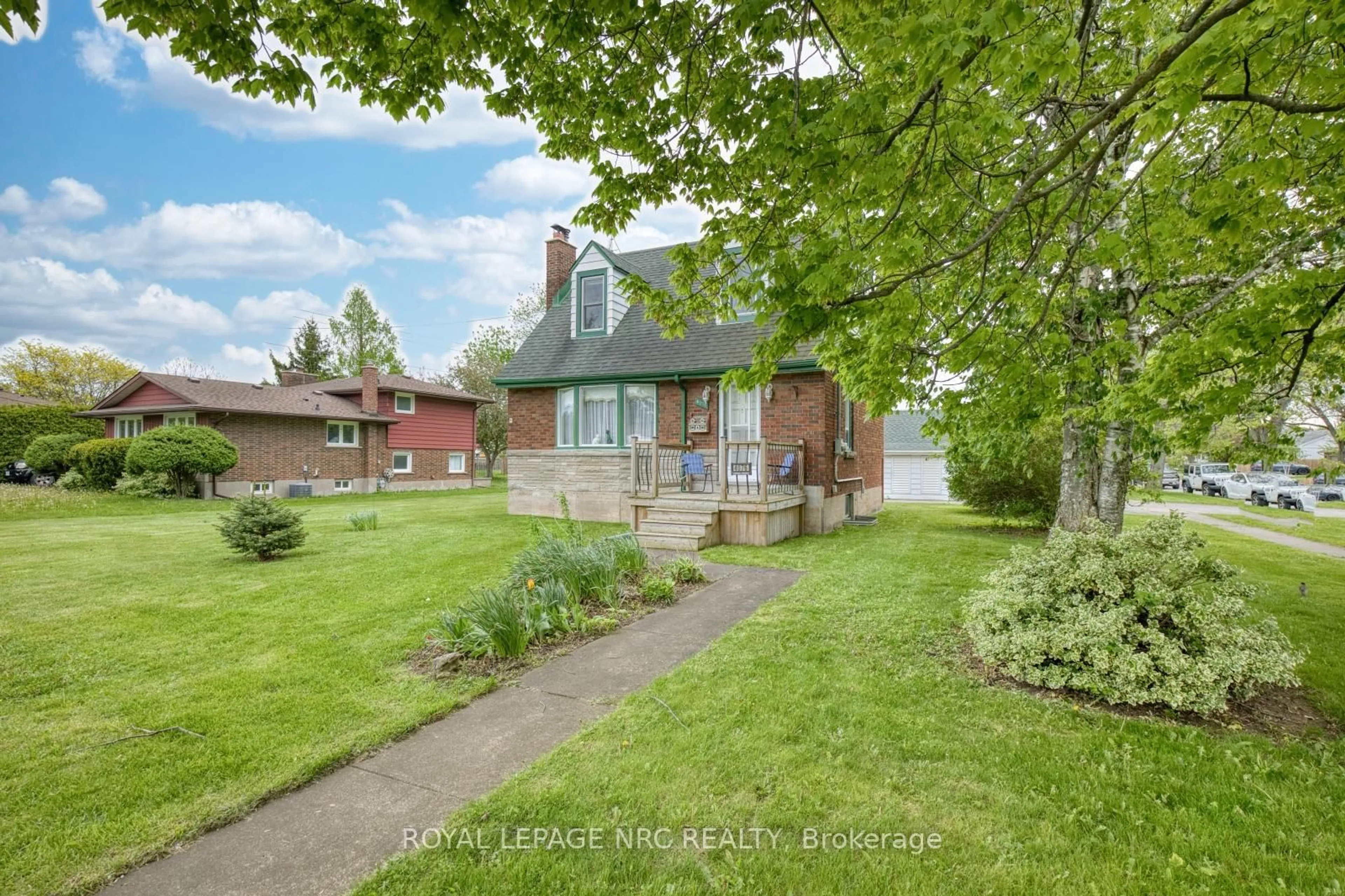 Unknown for 4076 Welland St, Niagara Falls Ontario L2G 6J8