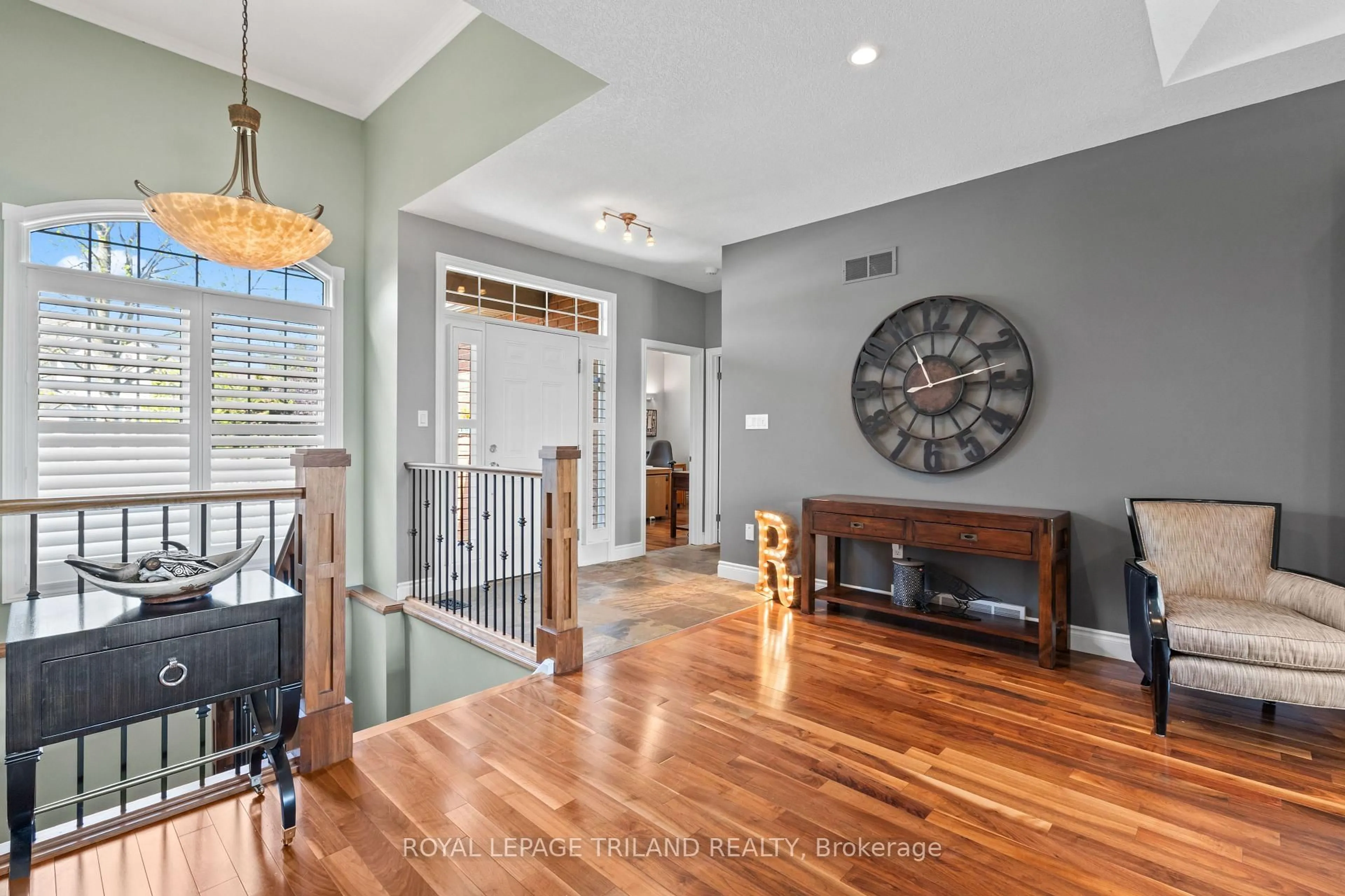 Indoor entryway for 56 Willow Ridge Rd, Middlesex Centre Ontario N0M 2A0
