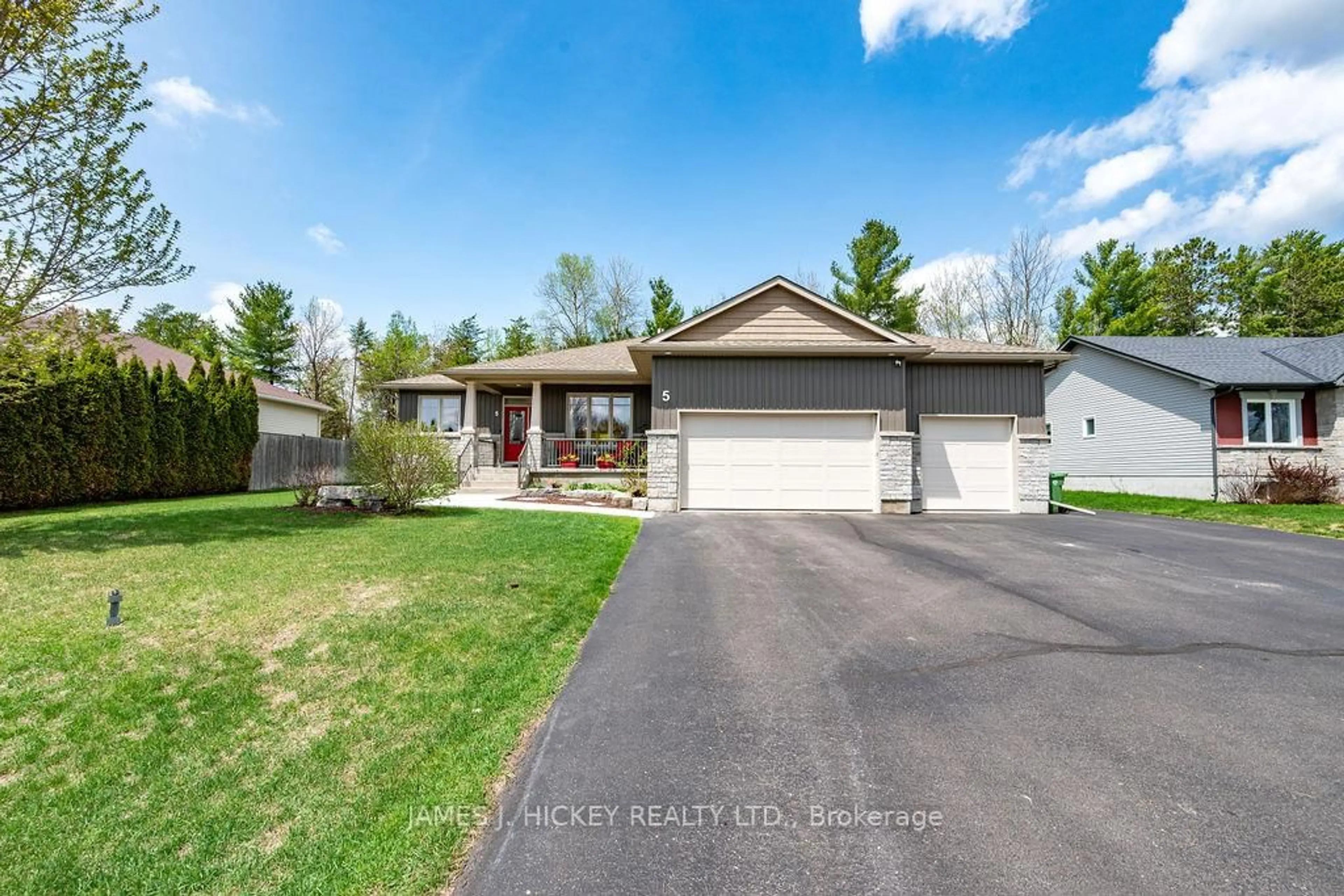 Unknown for 5 Nick St, Petawawa Ontario K8H 0B7