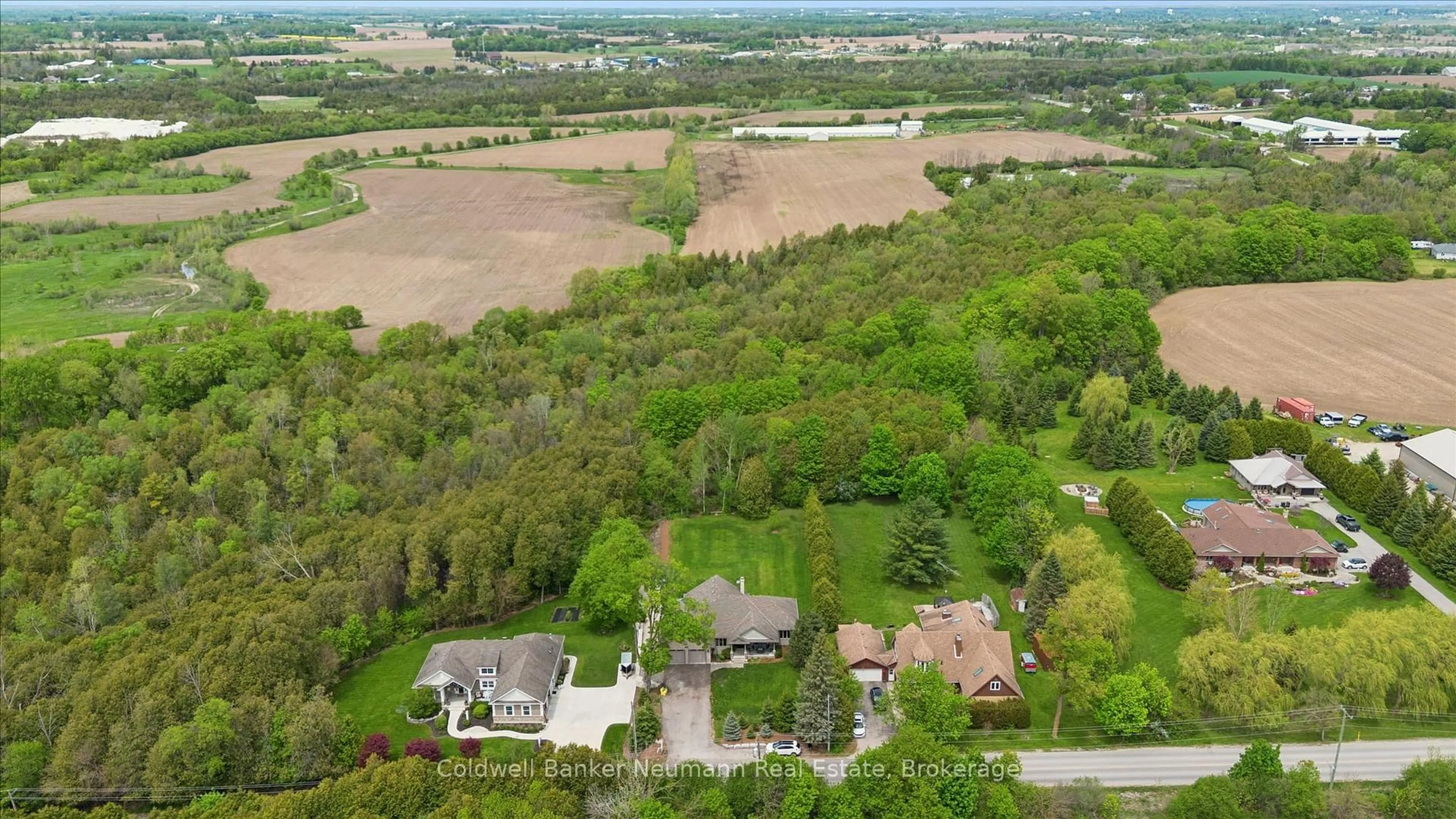A pic from outside/outdoor area/front of a property/back of a property/a pic from drone, water/lake/river/ocean view for 6592 Forestell Rd, Puslinch Ontario N1H 6J3