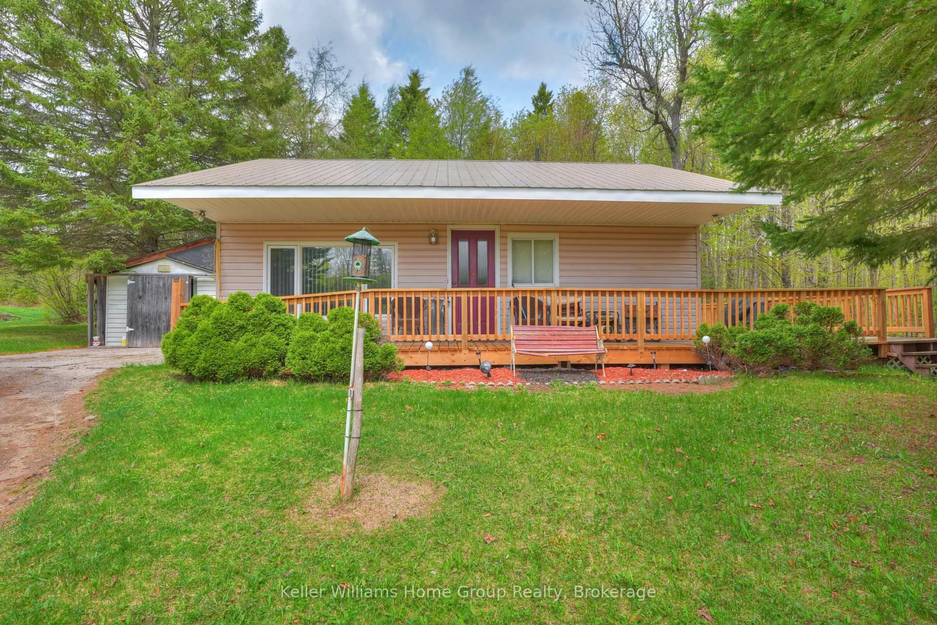 Unknown for 5311 Loop Rd, Highlands East Ontario K0L 2A0