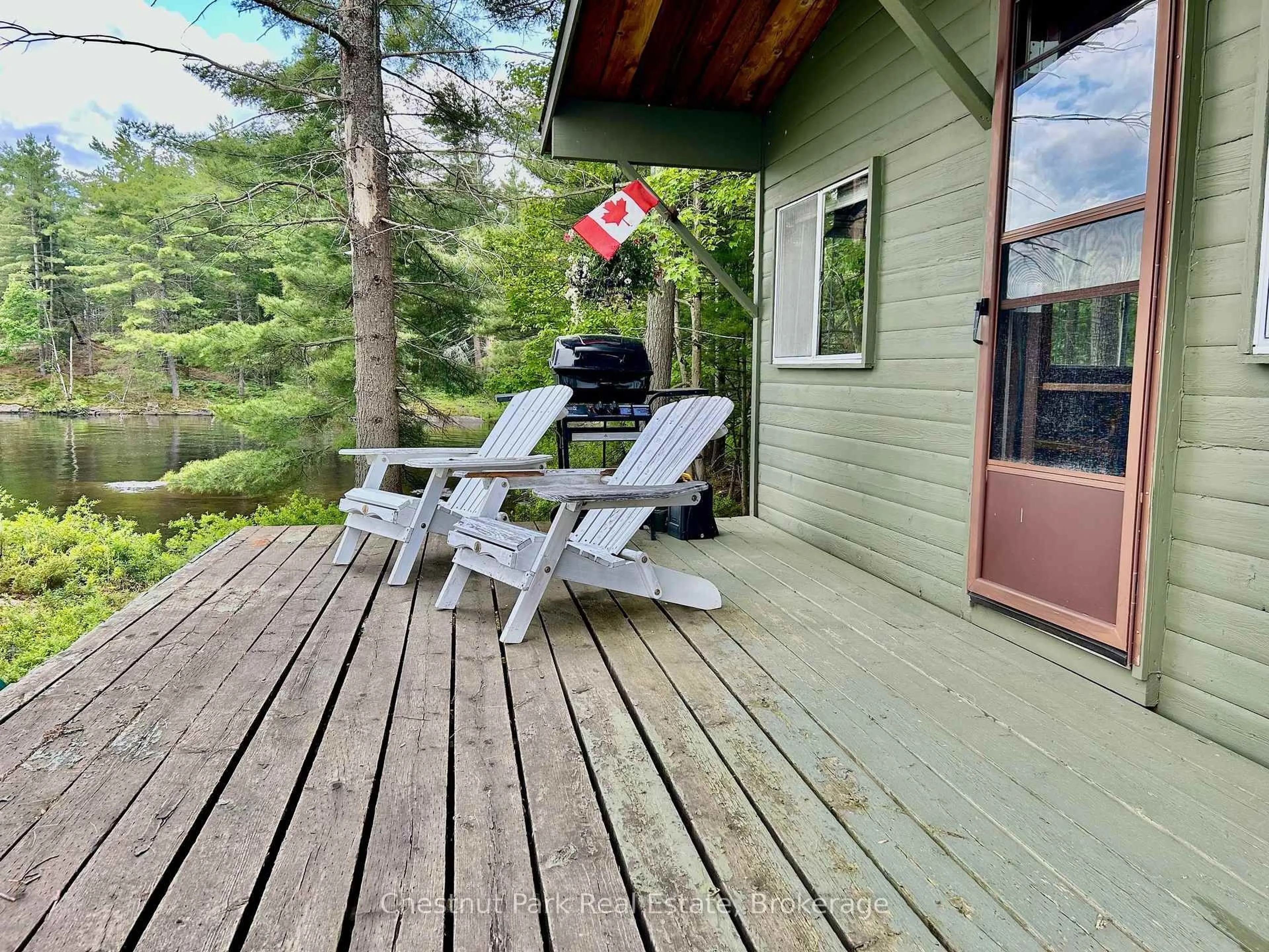 Patio, unknown for 2 Island 5KL Pa Burnt Island, Gravenhurst Ontario P0E 1G0