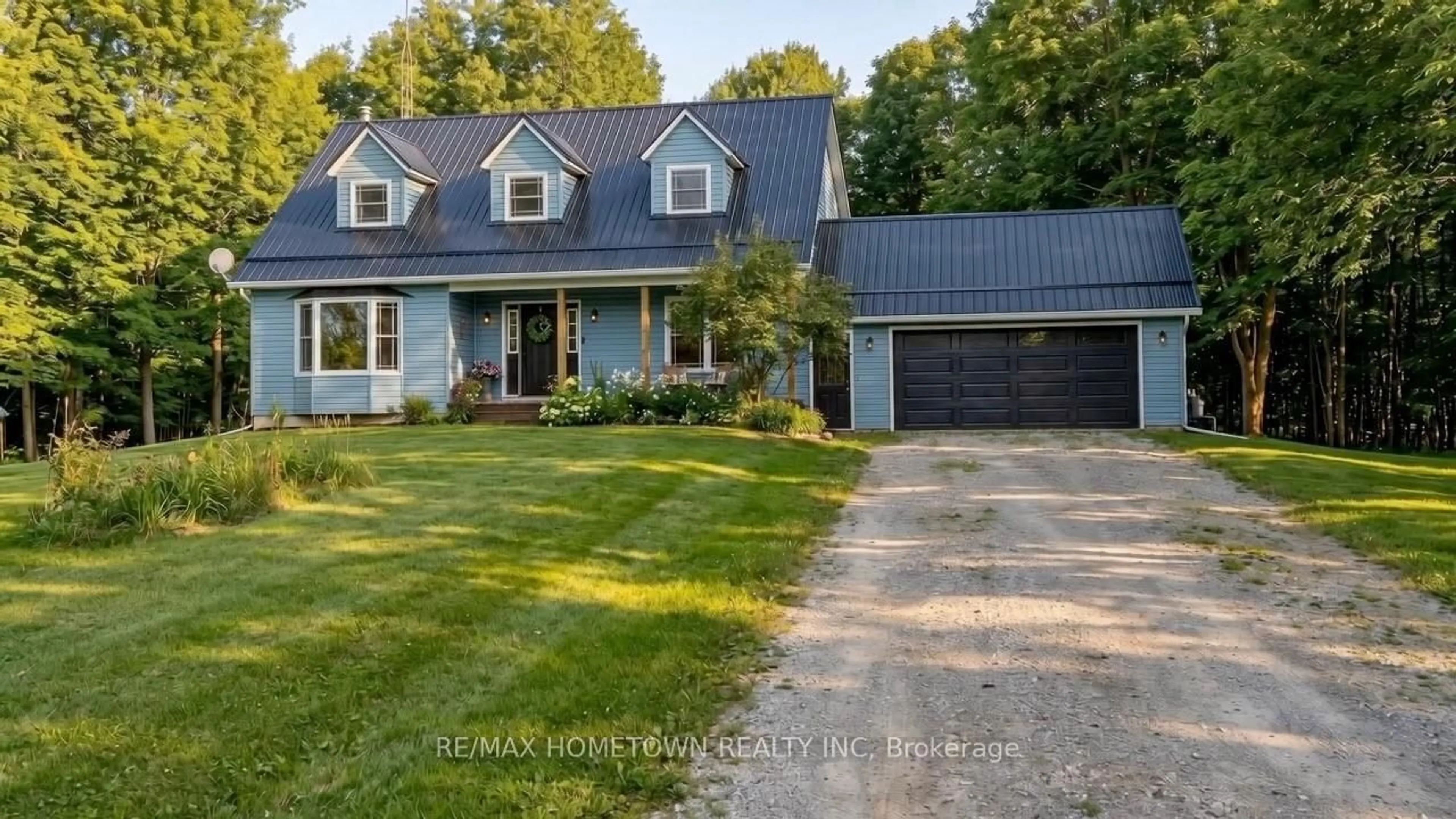 Home with vinyl exterior material, street for 5475 Dejong Rd, Augusta Ontario K6V 5T2
