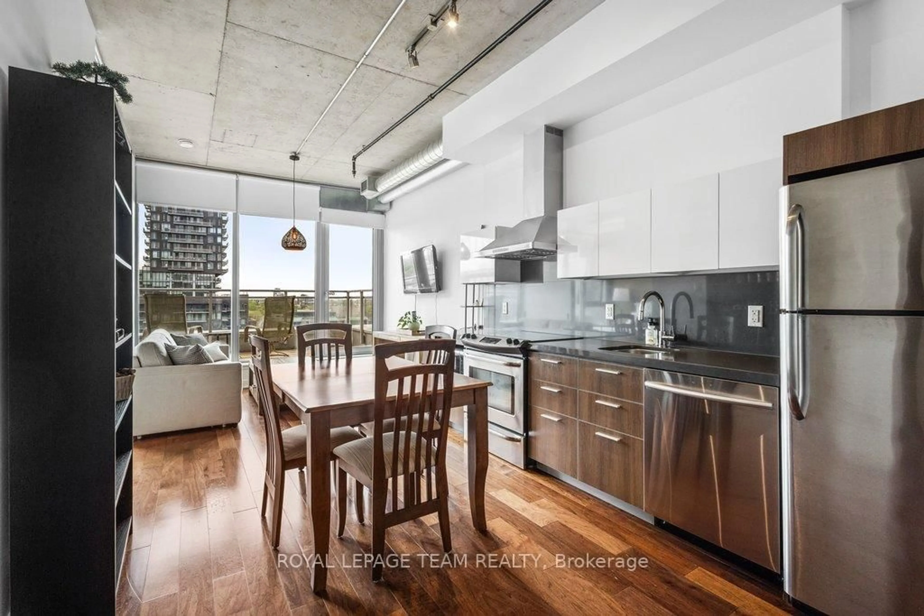 Open concept kitchen, unknown for 340 Mcleod St #833, Ottawa Ontario K2P 1A4
