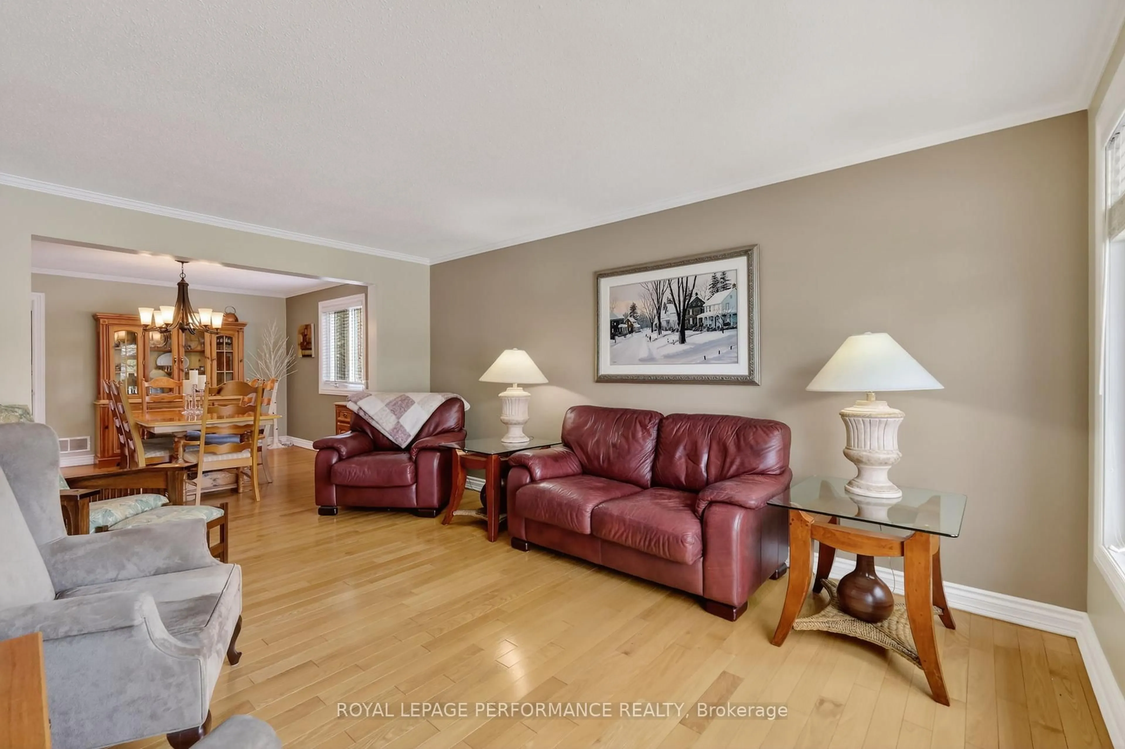 Living room with furniture, unknown for 527 Princess Louise Dr, Orleans Ontario K4A 1Y2