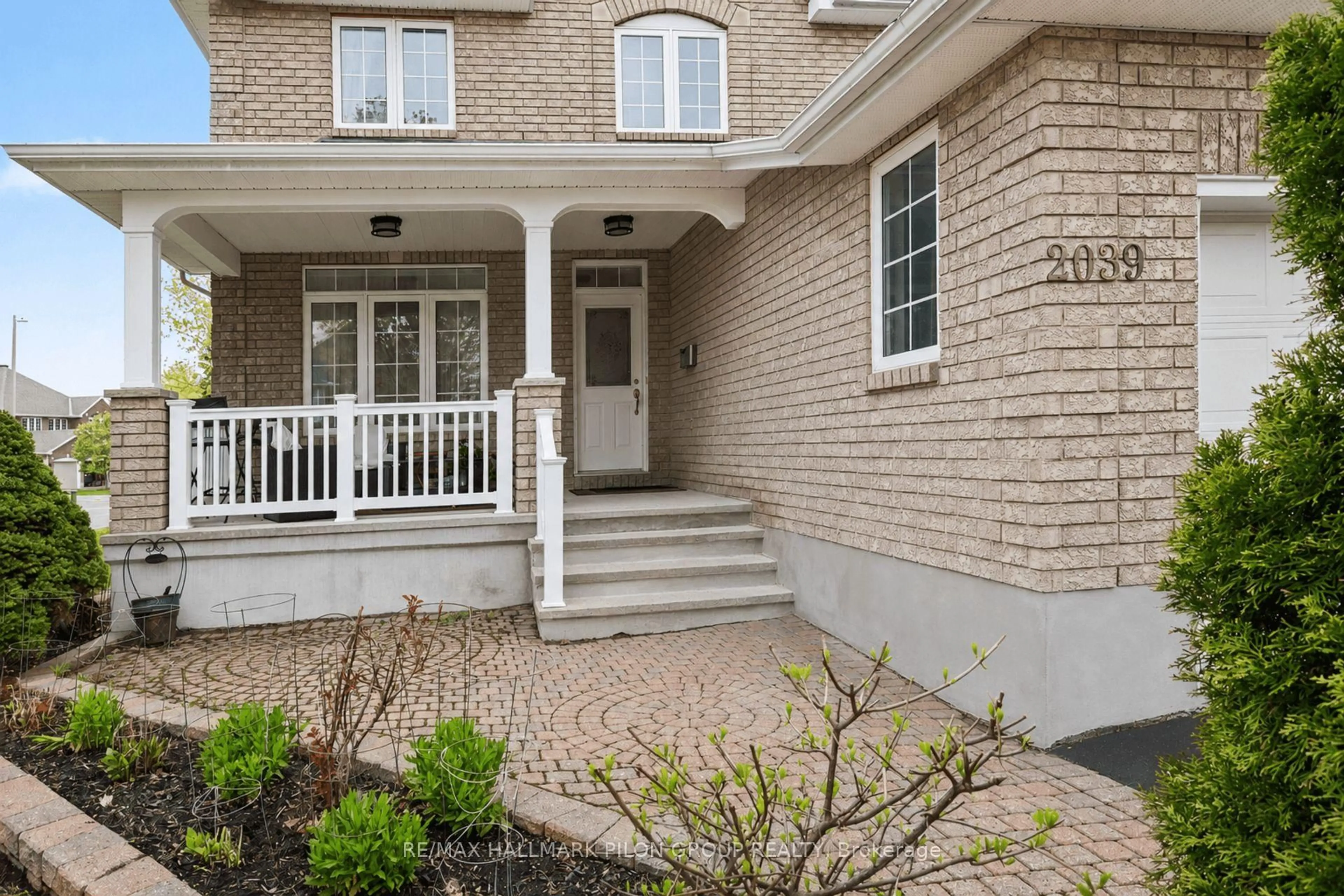 Unknown for 2039 Calico Cres, Ottawa Ontario K4A 4L7