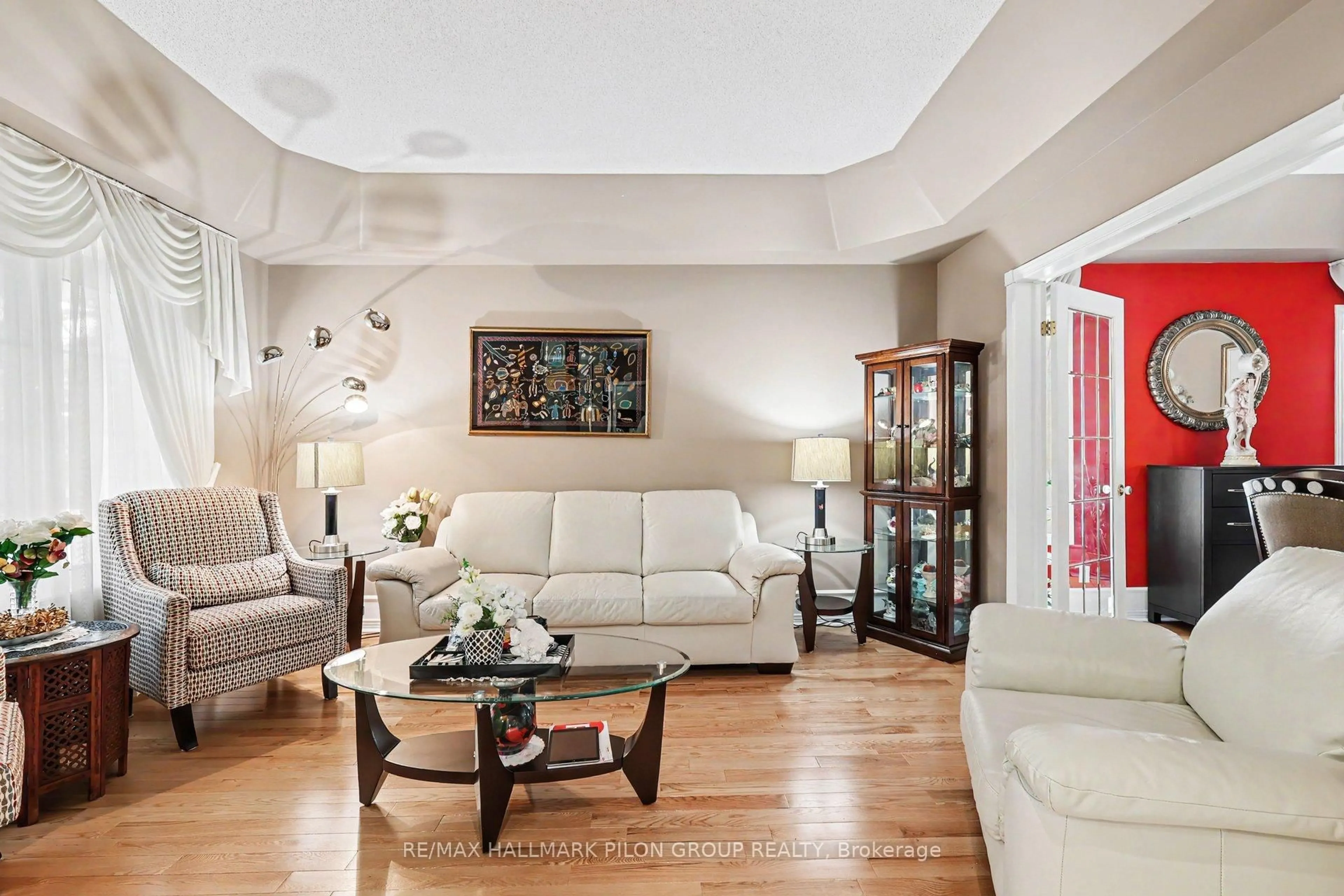 Living room with furniture, unknown for 2039 Calico Cres, Ottawa Ontario K4A 4L7