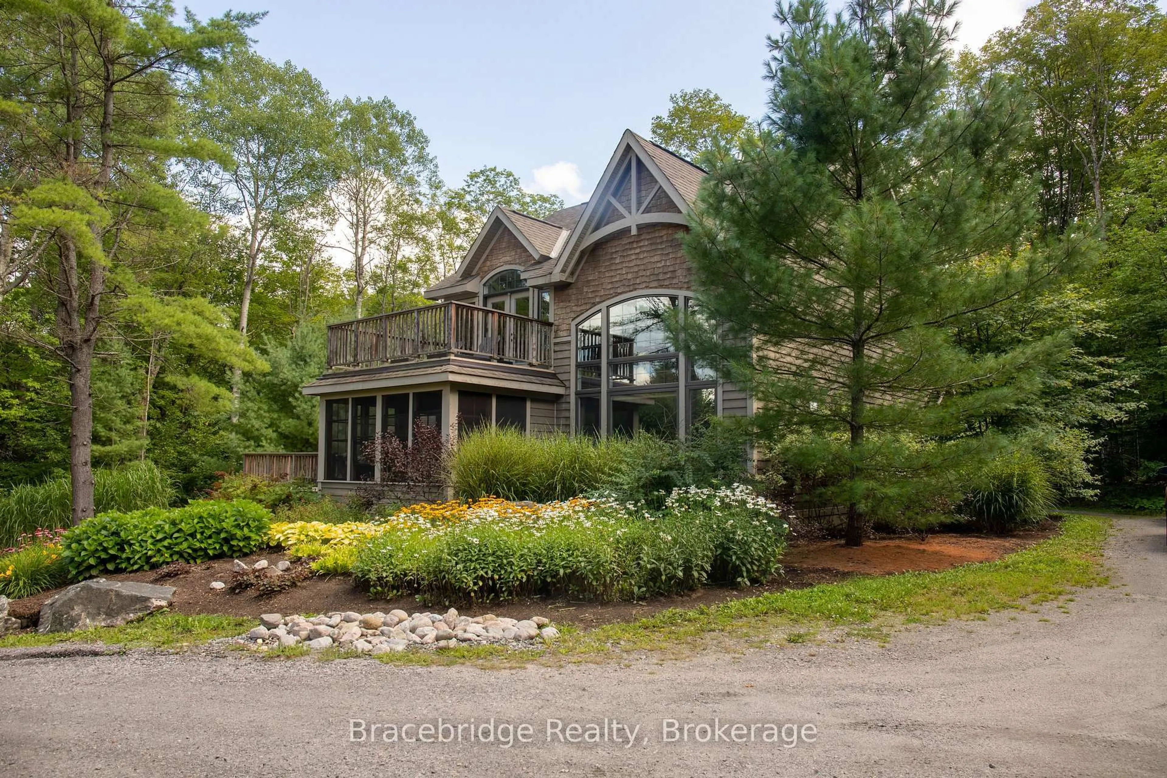 Home with brick exterior material, unknown for 3876 Muskoka Rd 118 Highway #Sandfield 9 W9, Muskoka Lakes Ontario P0B 1J0