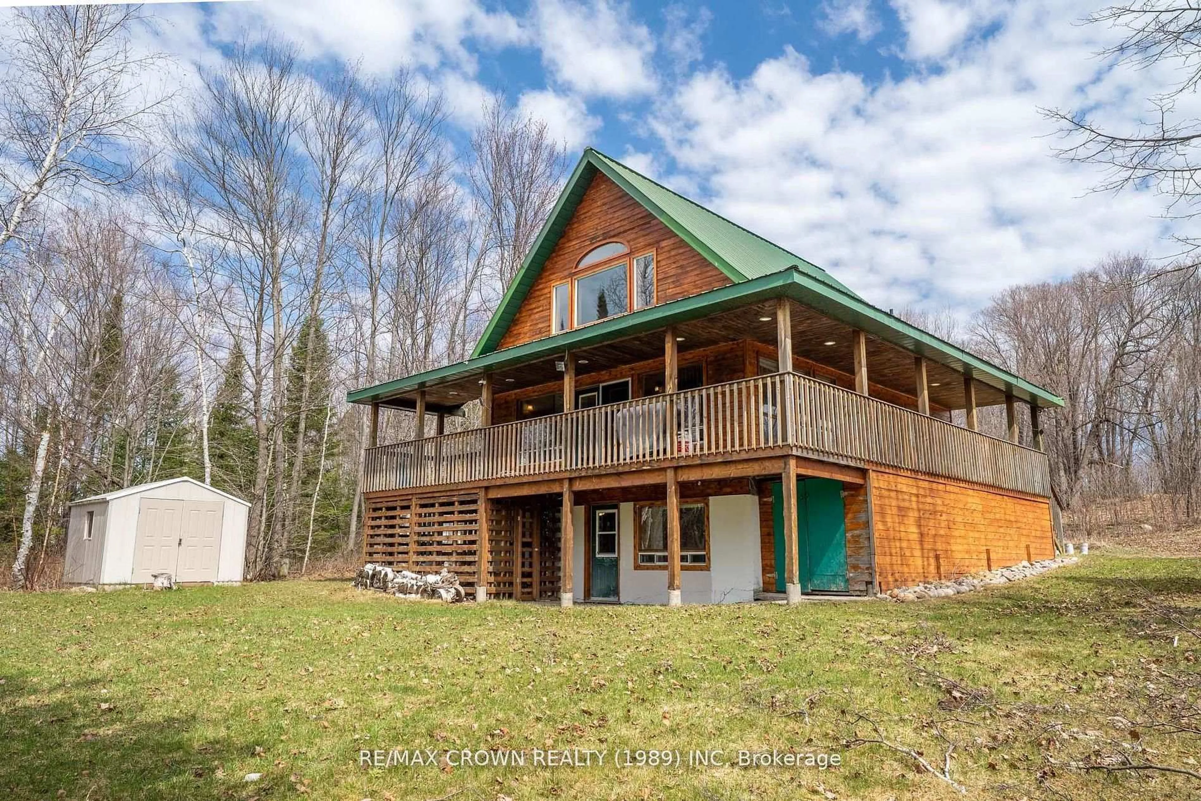 A pic from outside/outdoor area/front of a property/back of a property/a pic from drone, unknown for 102 North Star Rd, Bonfield Ontario P0H 1E0