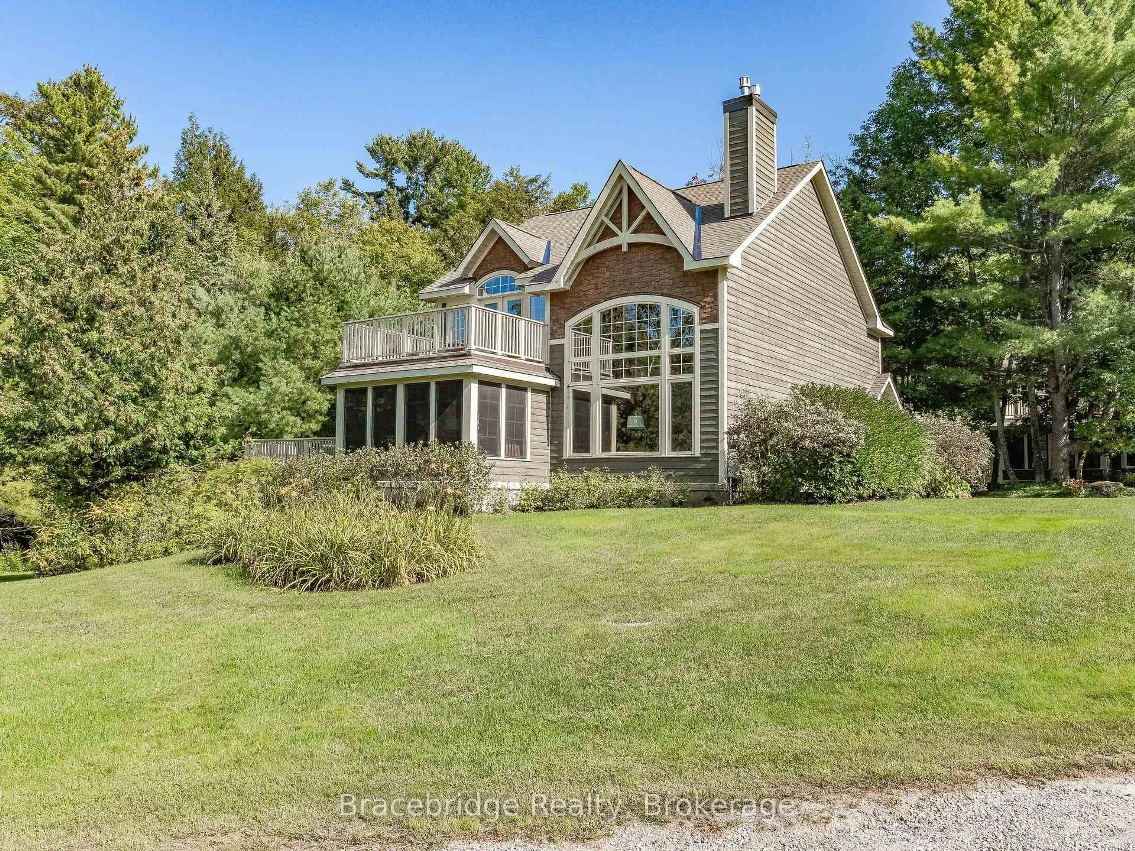 Home with brick exterior material, unknown for 3876 Muskoka Rd 118 Highway #Sandfield 8 W4, Muskoka Lakes Ontario P0B 1J0