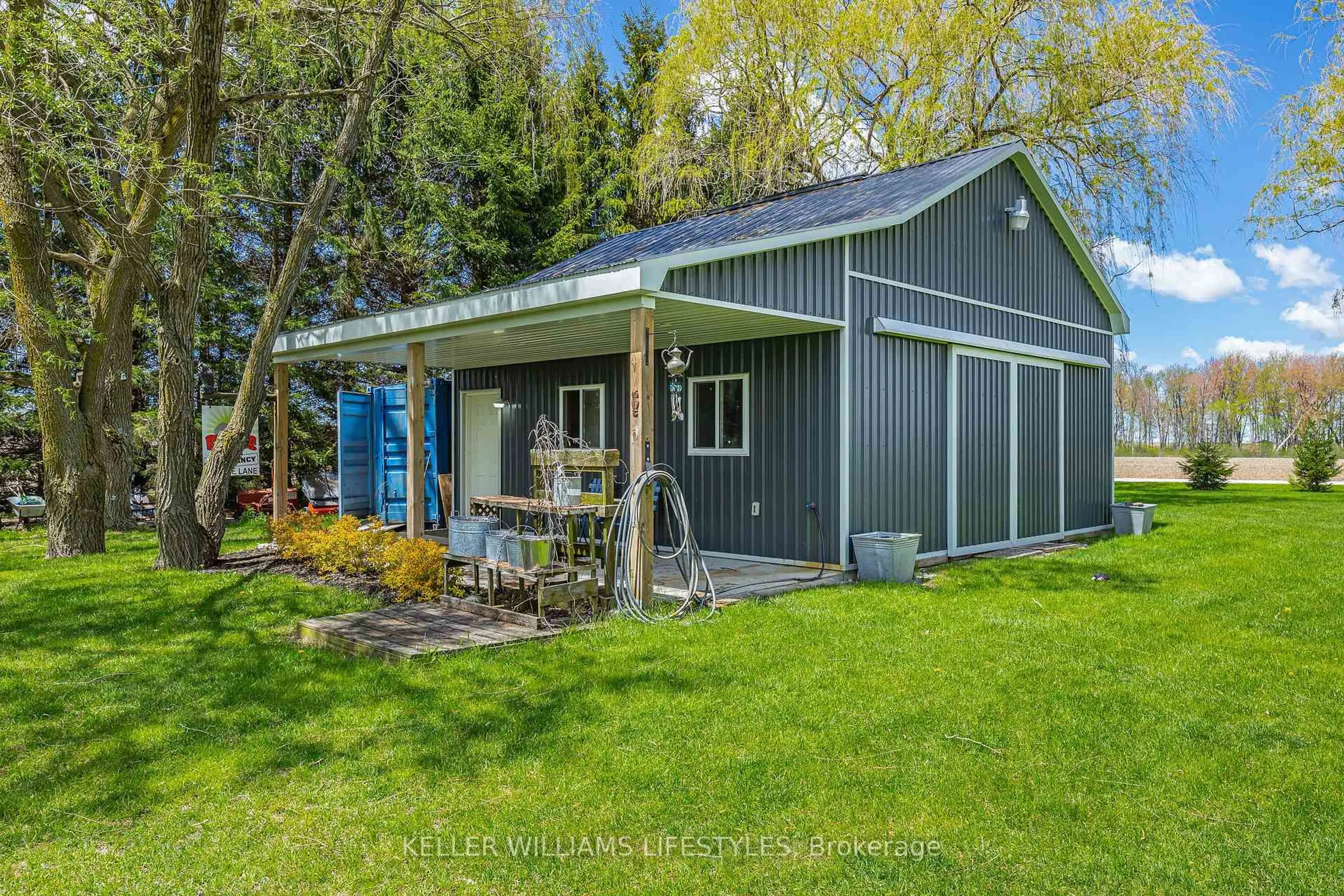 Shed for 34465 Mitchell Line, Lucan Biddulph Ontario N0M 2J0