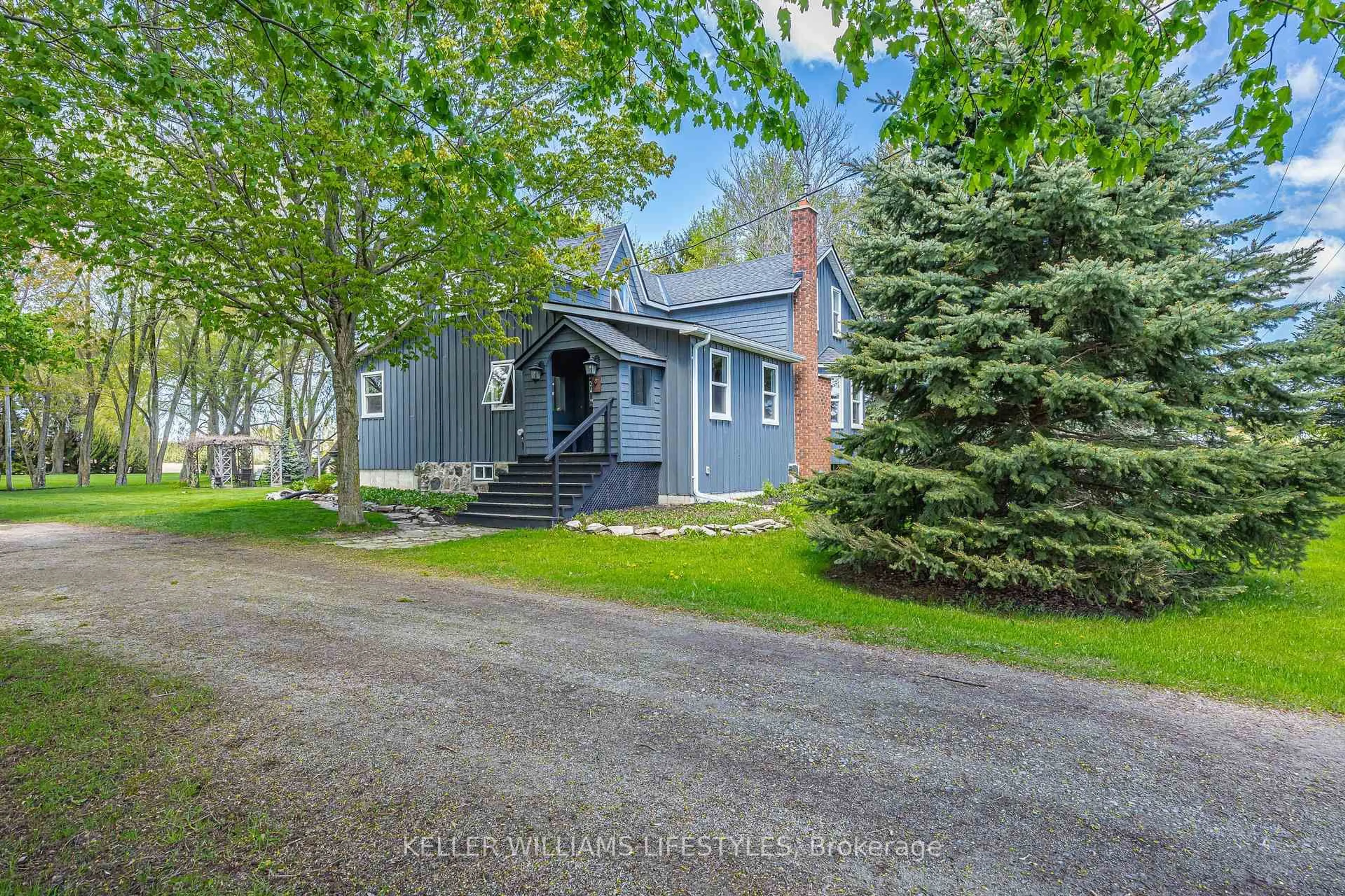 A pic from outside/outdoor area/front of a property/back of a property/a pic from drone, street for 34465 Mitchell Line, Lucan Biddulph Ontario N0M 2J0