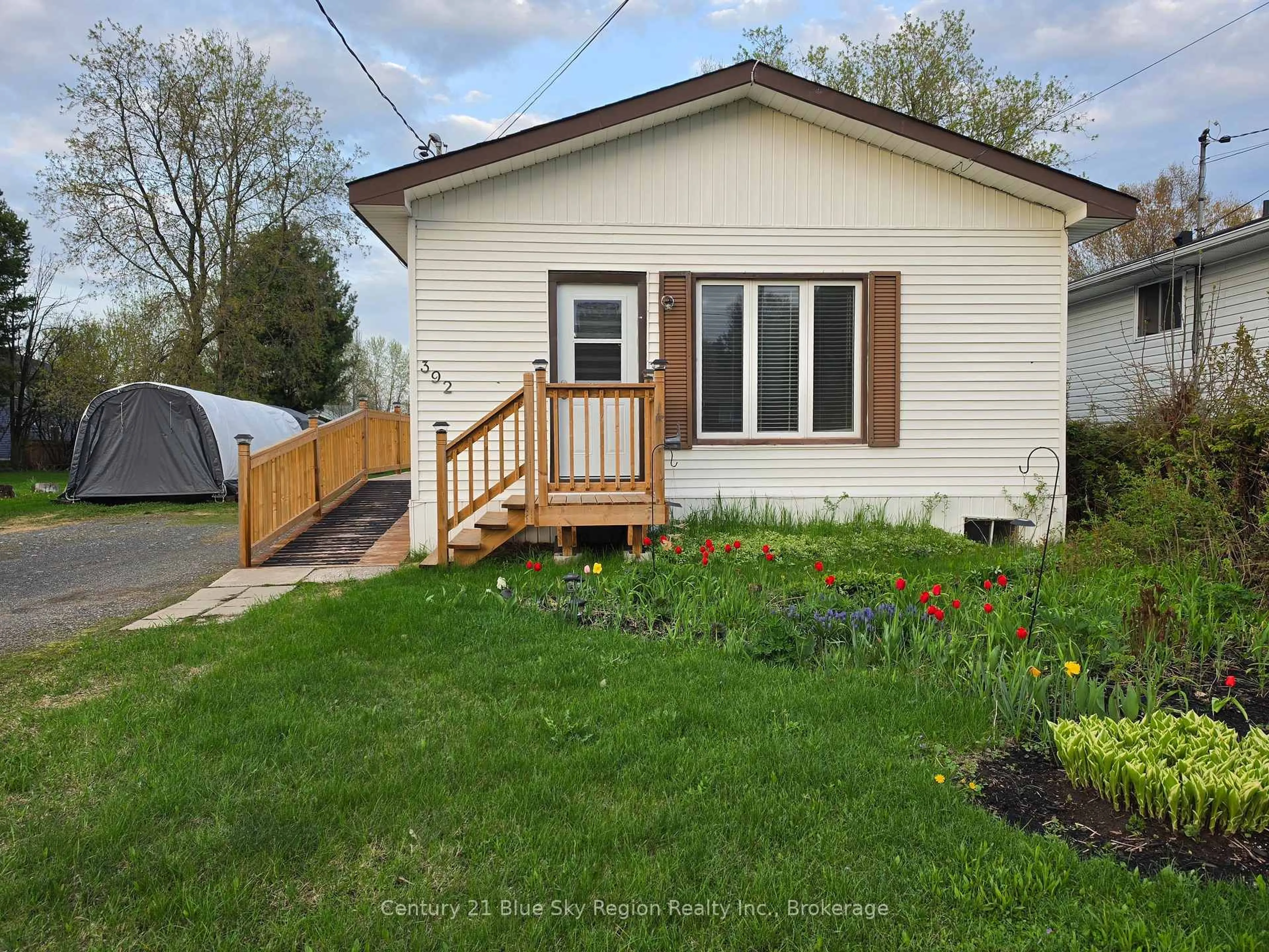 Home with vinyl exterior material, street for 392 Holditch St, West Nipissing Ontario P2B 3C7