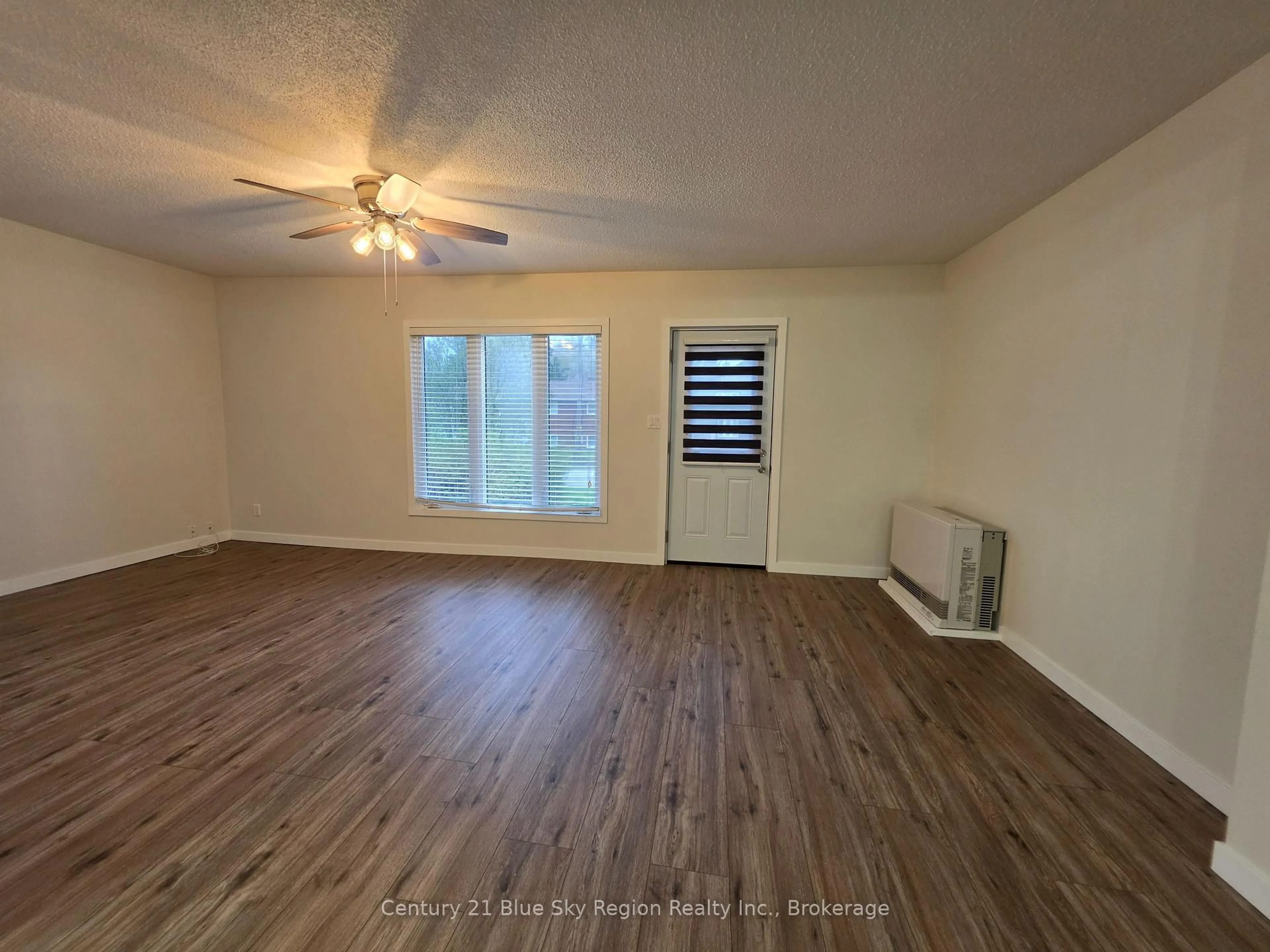 A pic of a room for 392 Holditch St, West Nipissing Ontario P2B 3C7