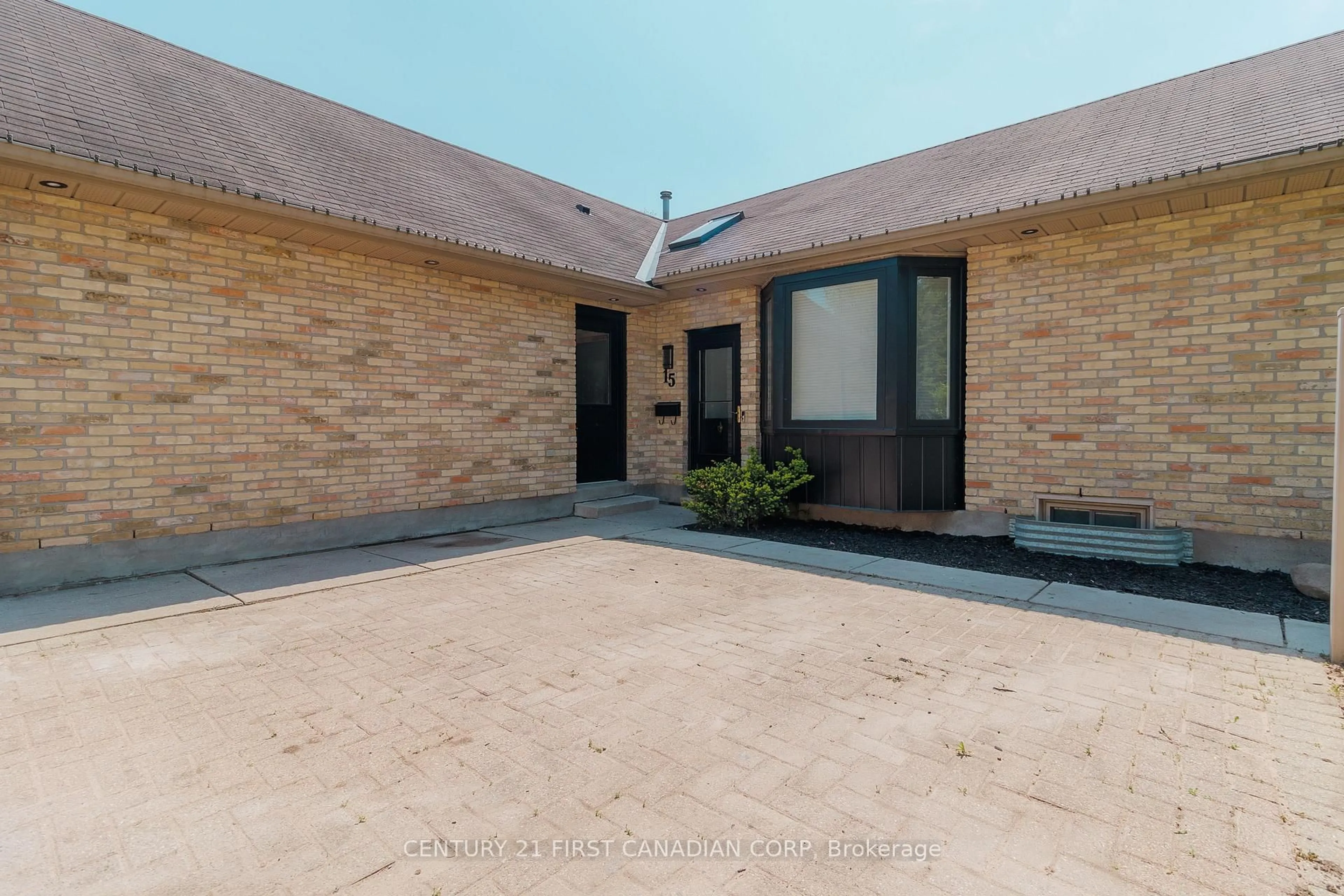 Home with brick exterior material, street for 15 Bybrook Crt, London North Ontario N5X 3A5