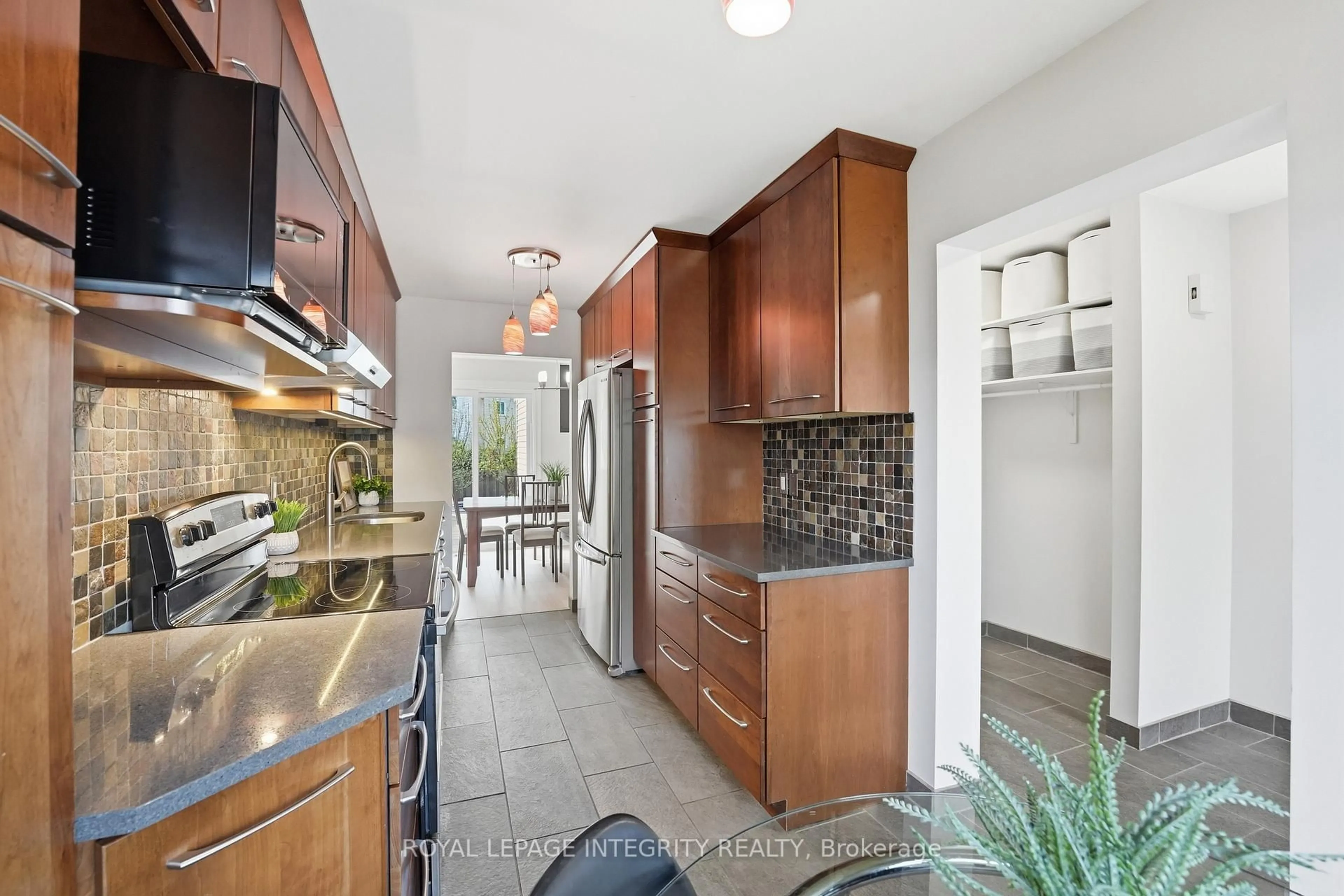 Contemporary kitchen, ceramic/tile floor for 40 Barra Ave, Kanata Ontario K2L 2S1