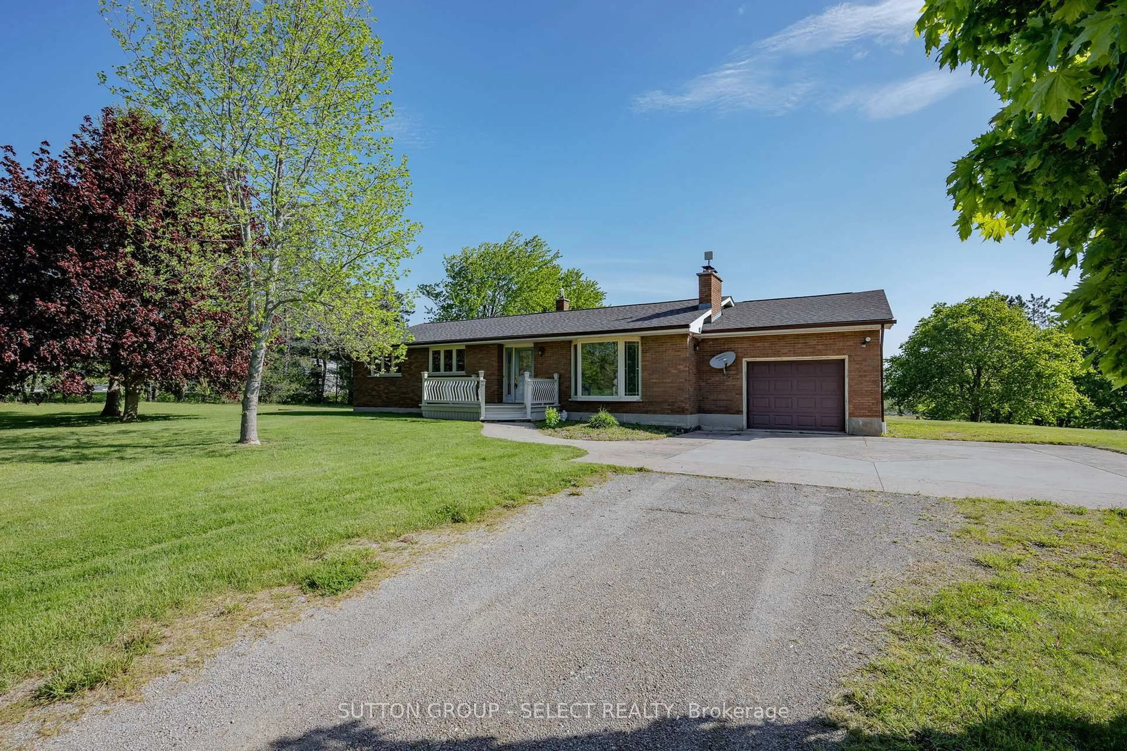A pic from outside/outdoor area/front of a property/back of a property/a pic from drone, street for 25752 Poplar Hill Rd, Middlesex Centre Ontario N0M 1P0