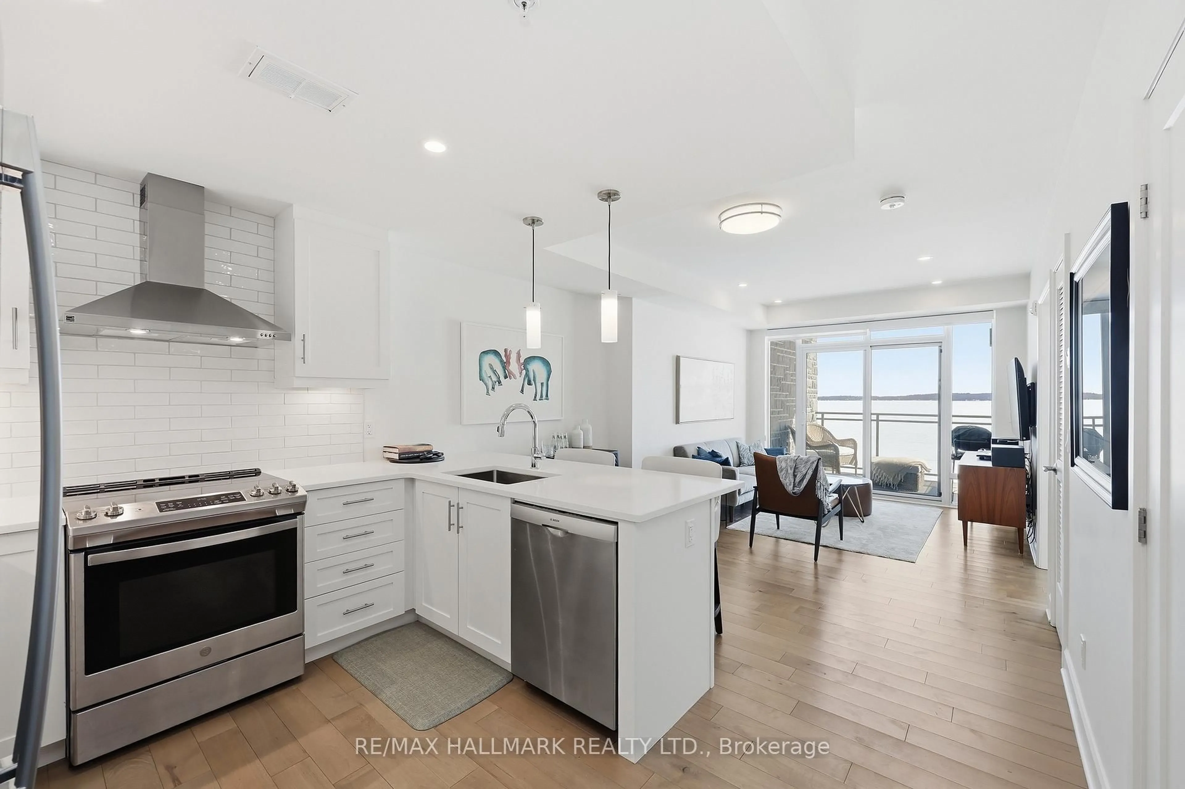 Open concept kitchen, unknown for 129b South St #318, Gananoque Ontario K7G 0B1