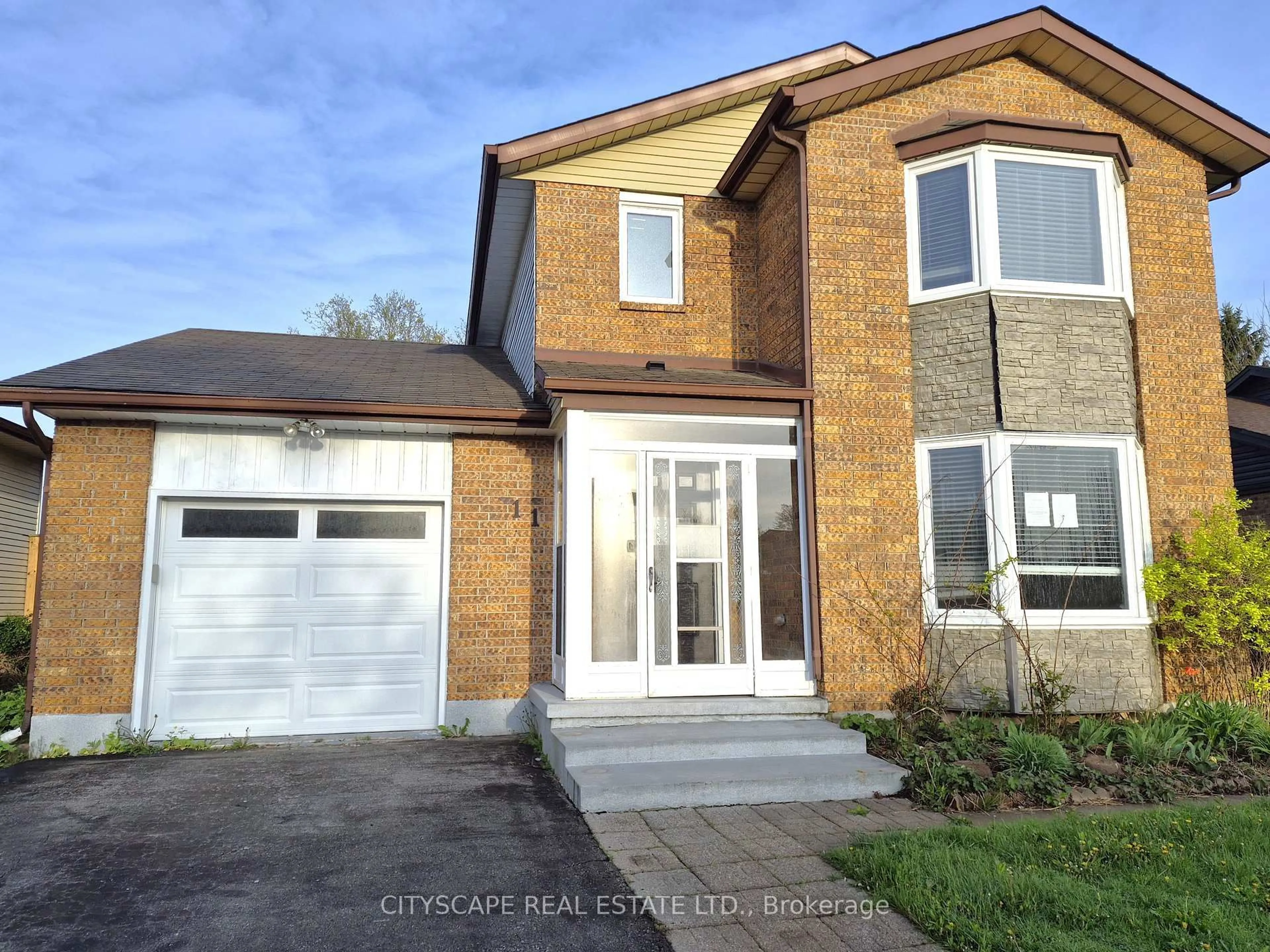 Home with brick exterior material, street for 11 Ashely Crt, Kitchener Ontario N2E 2Z6