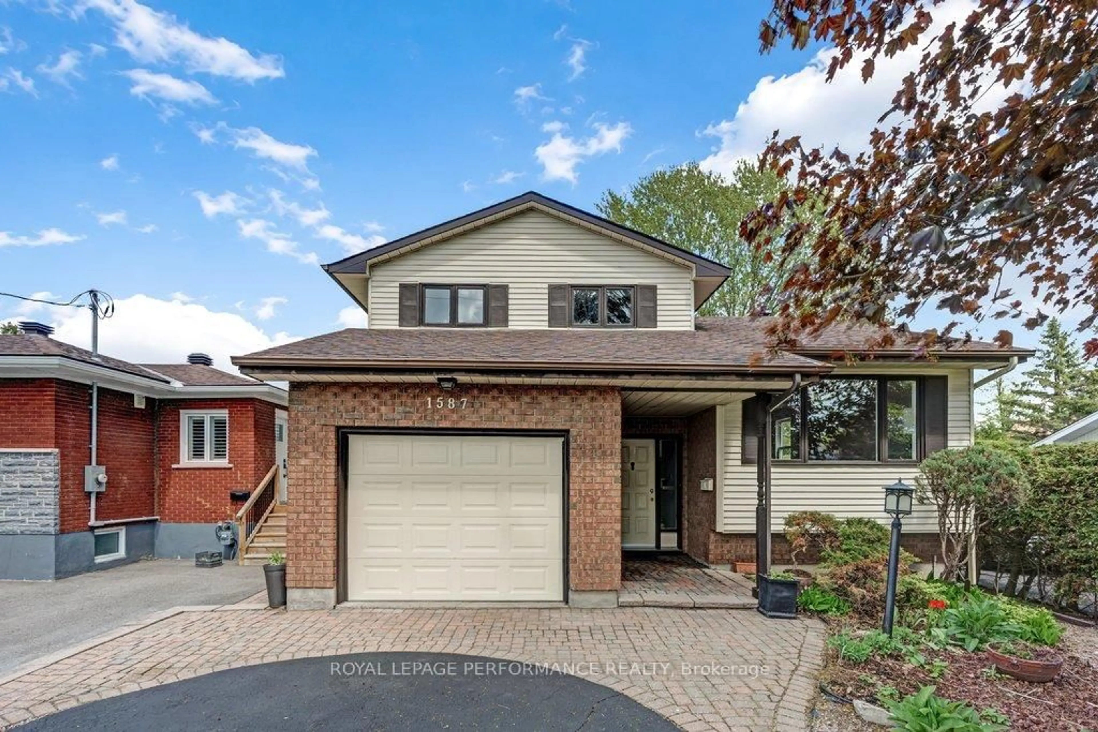 Home with brick exterior material, street for 1587 Maxime St, Ottawa Ontario K1B 3K9