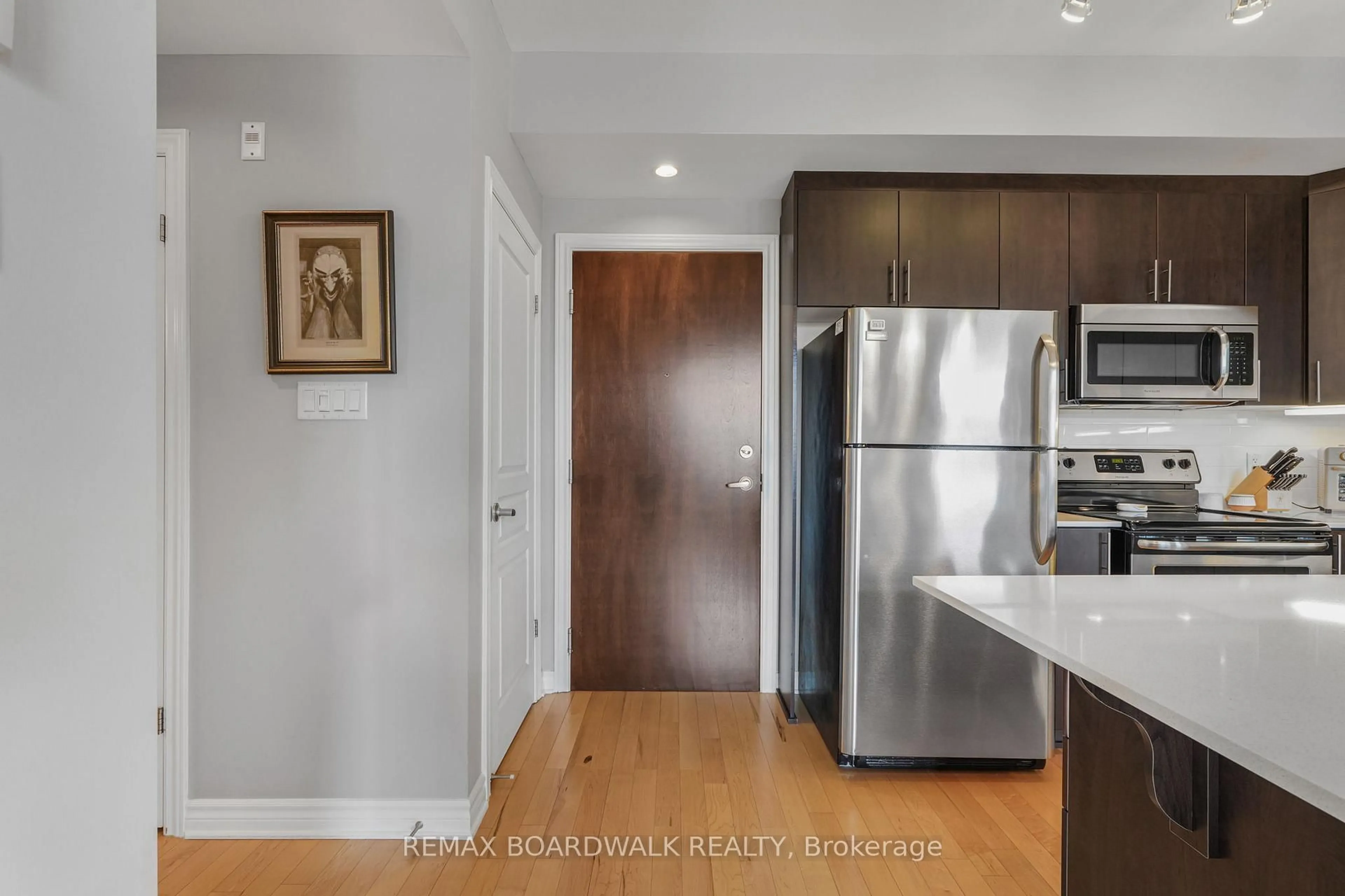 Unknown for 705 Beauparc Private #203, Ottawa Ontario K1J 0B6