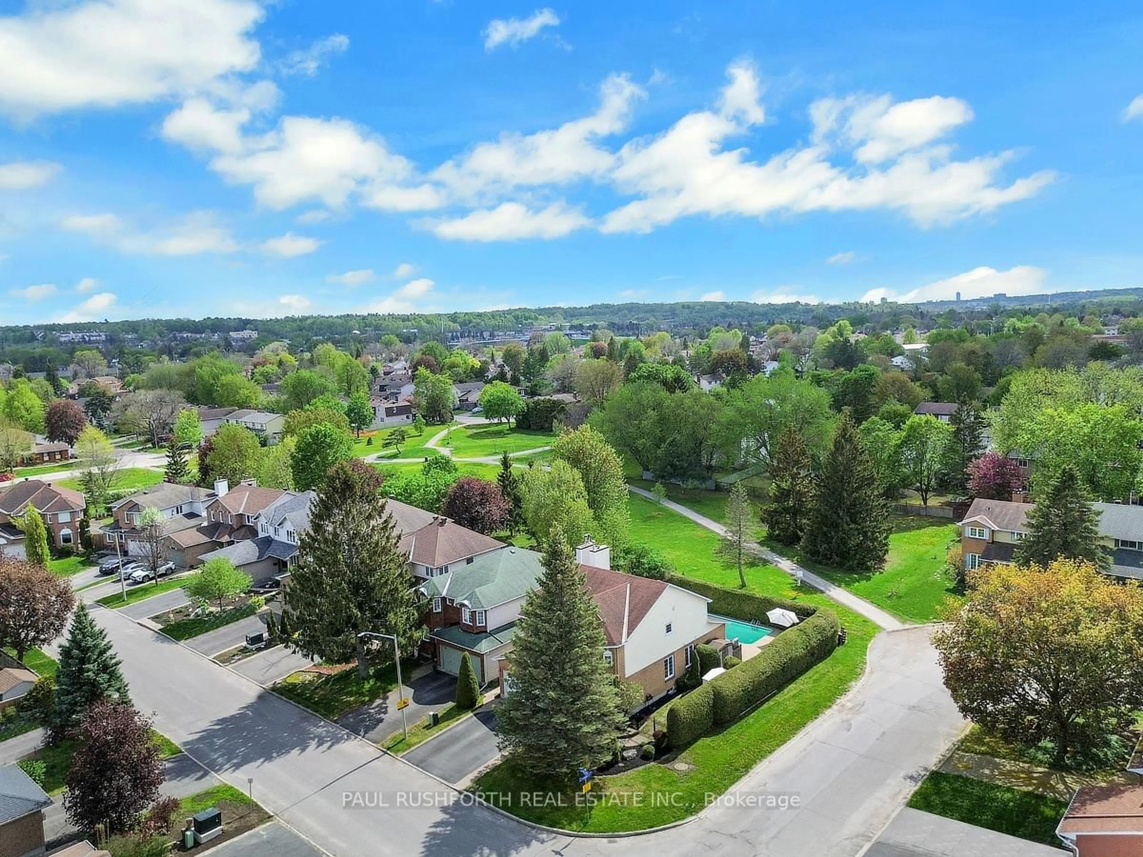 A pic from outside/outdoor area/front of a property/back of a property/a pic from drone, mountain view for 6400 Bernice Crt, Orleans Ontario K1C 7E5