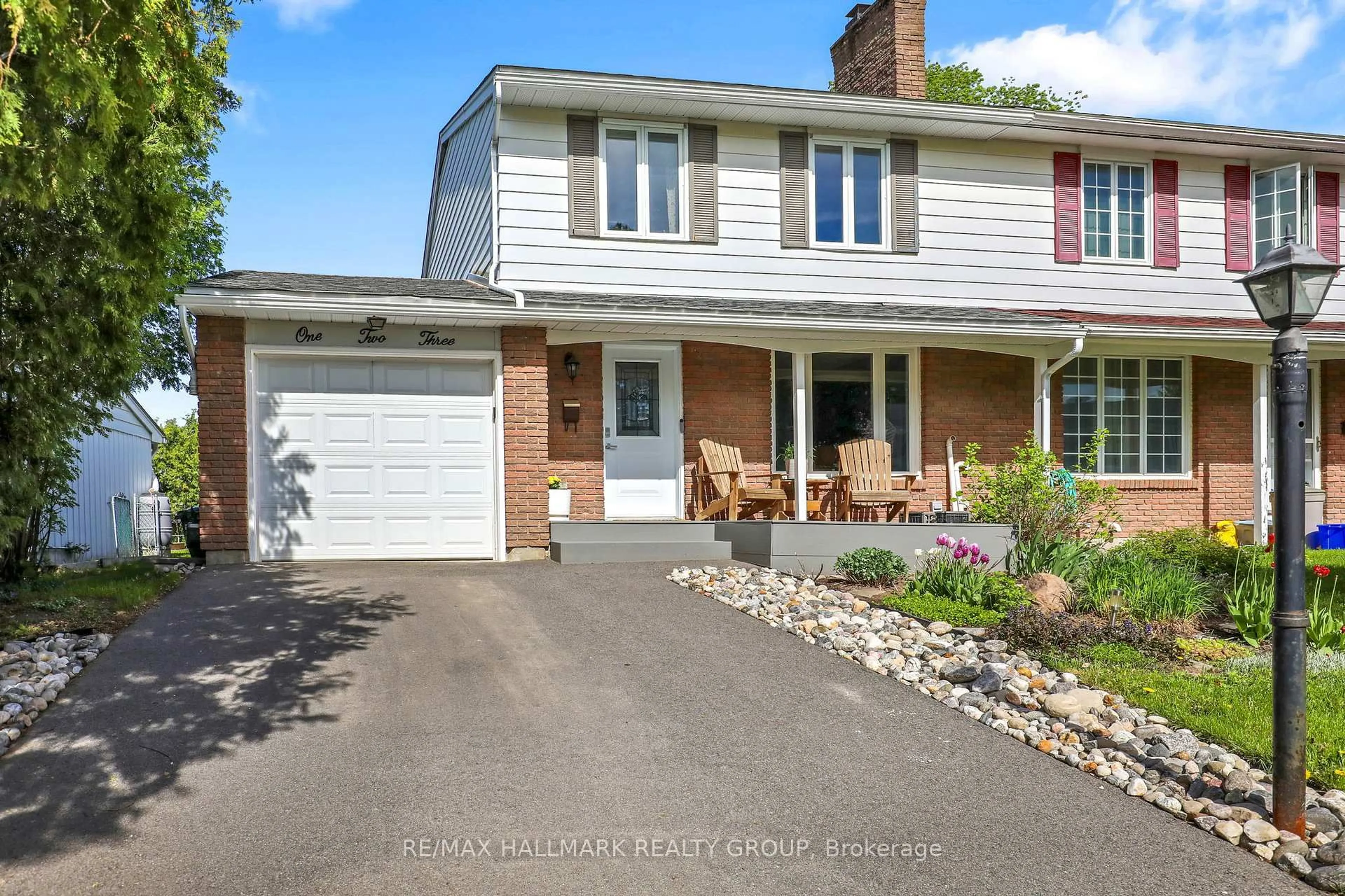 Home with brick exterior material, street for 123 Mcclellan Rd, Ottawa Ontario K2H 5V7
