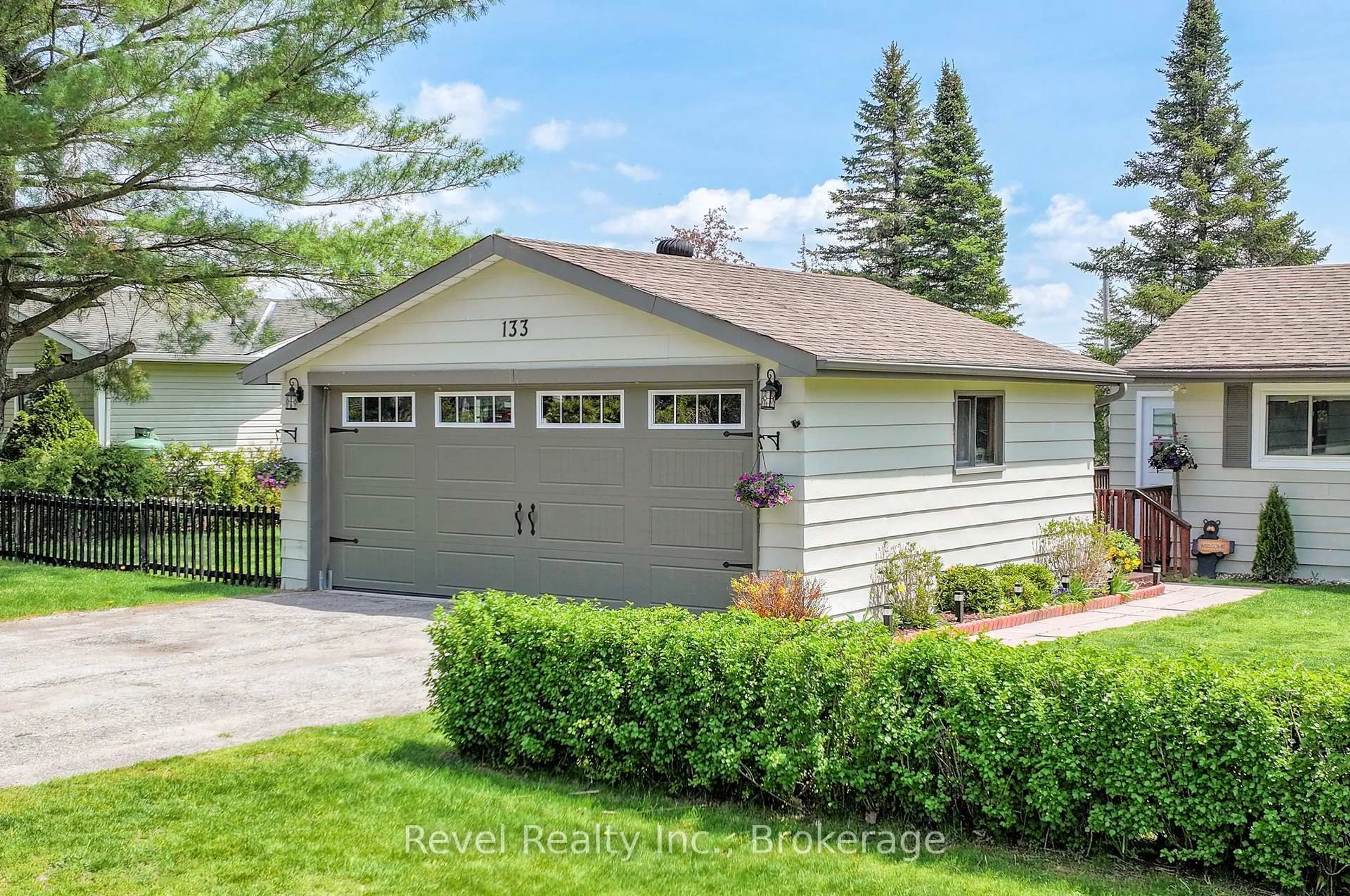 Home with vinyl exterior material, street for 133 Victoria Dr, Kawartha Lakes Ontario K0M 1G0