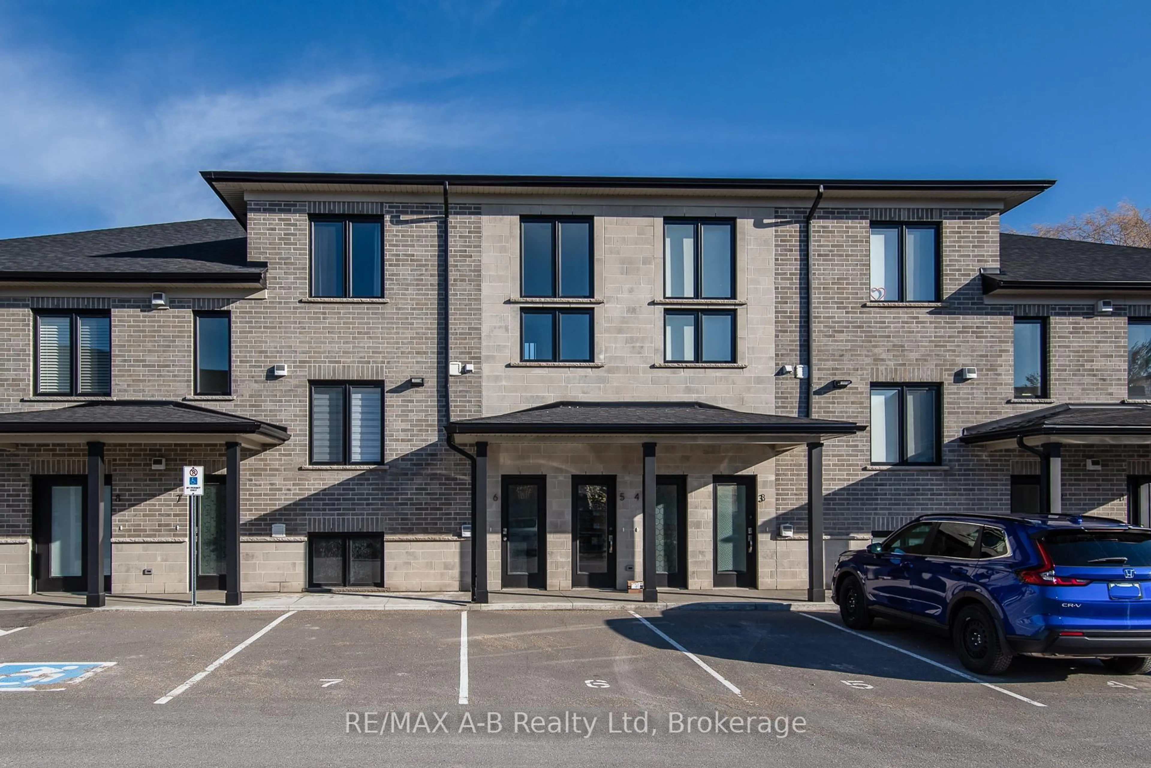 A pic from outside/outdoor area/front of a property/back of a property/a pic from drone, street for 3202 Vivian Lin 37 Lane #Unit #5, Stratford Ontario N5A 0K6