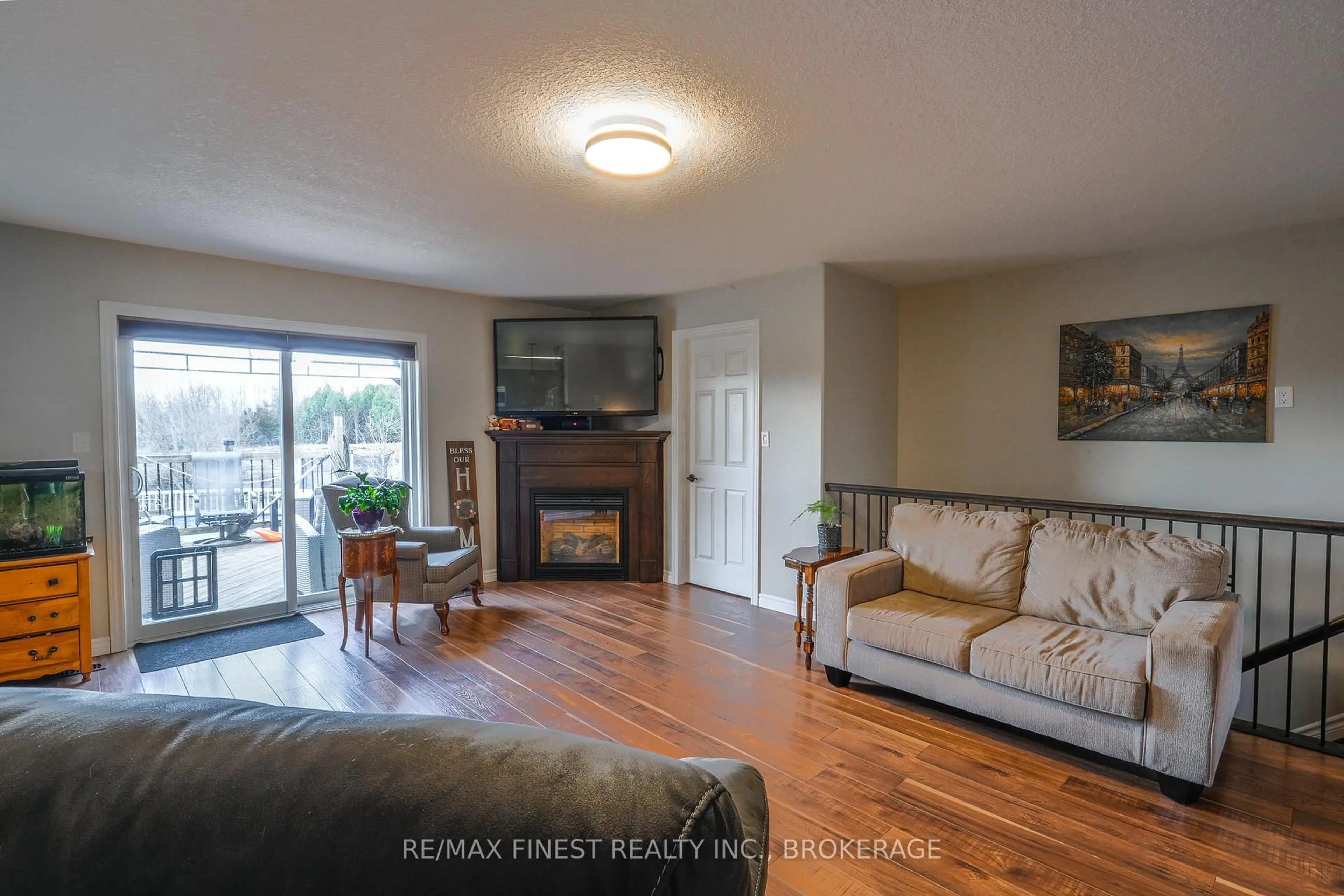 Living room with furniture, unknown for 23 Creighton Dr, Bissett Creek Ontario K0H 2H0